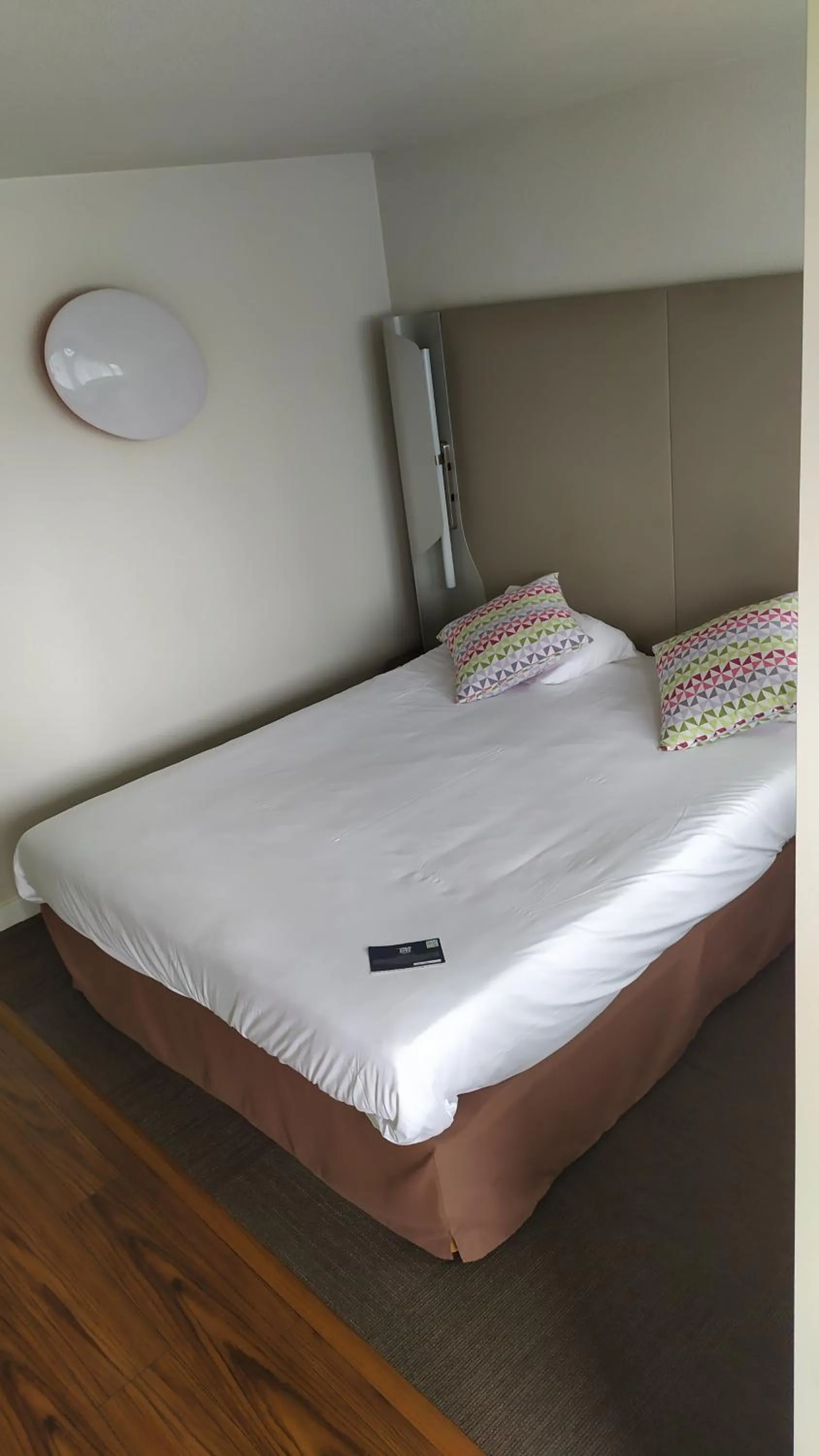 Bed in Campanile Clermont-Ferrand Sud Issoire