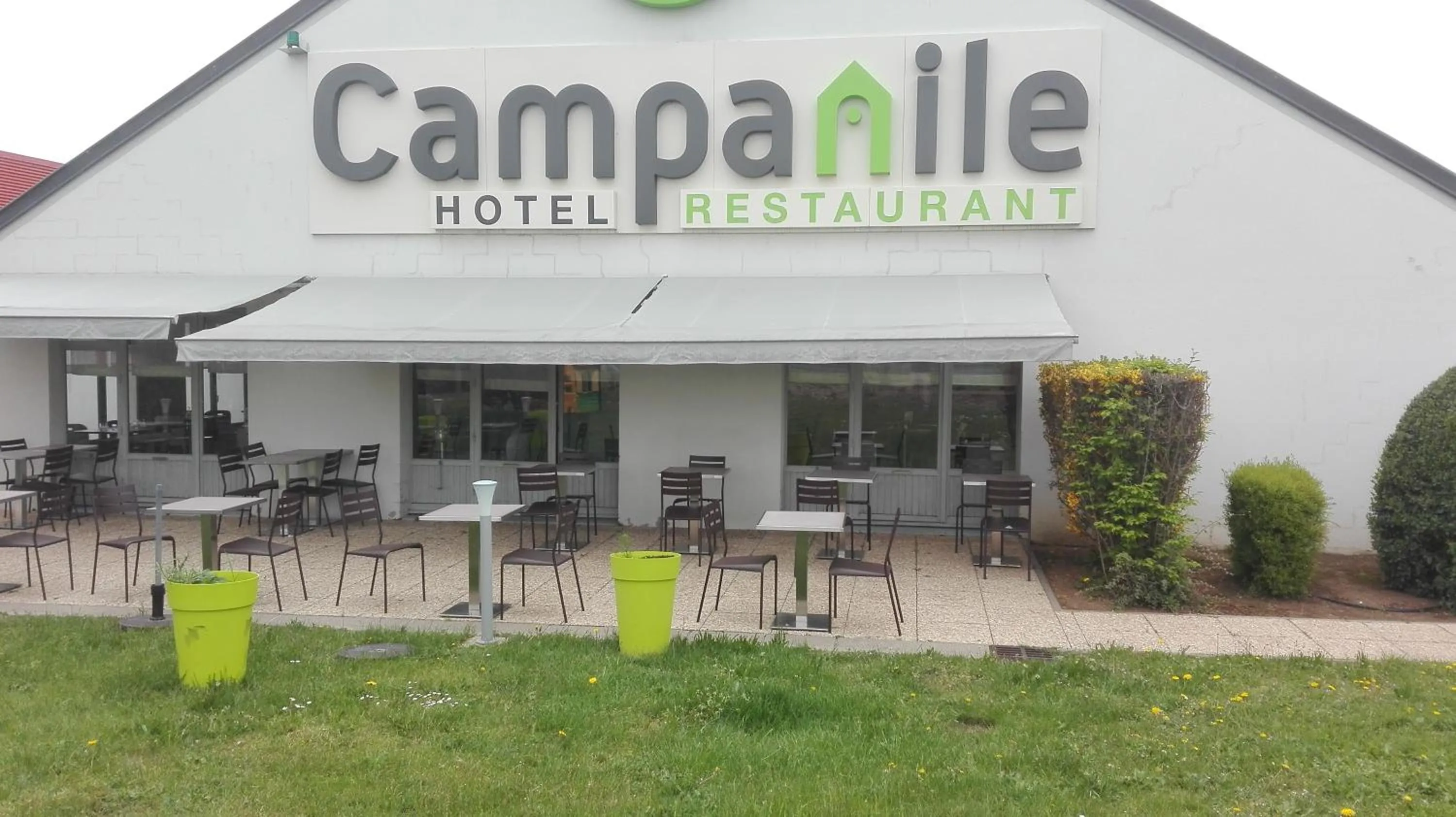 Patio in Campanile Clermont-Ferrand Sud Issoire