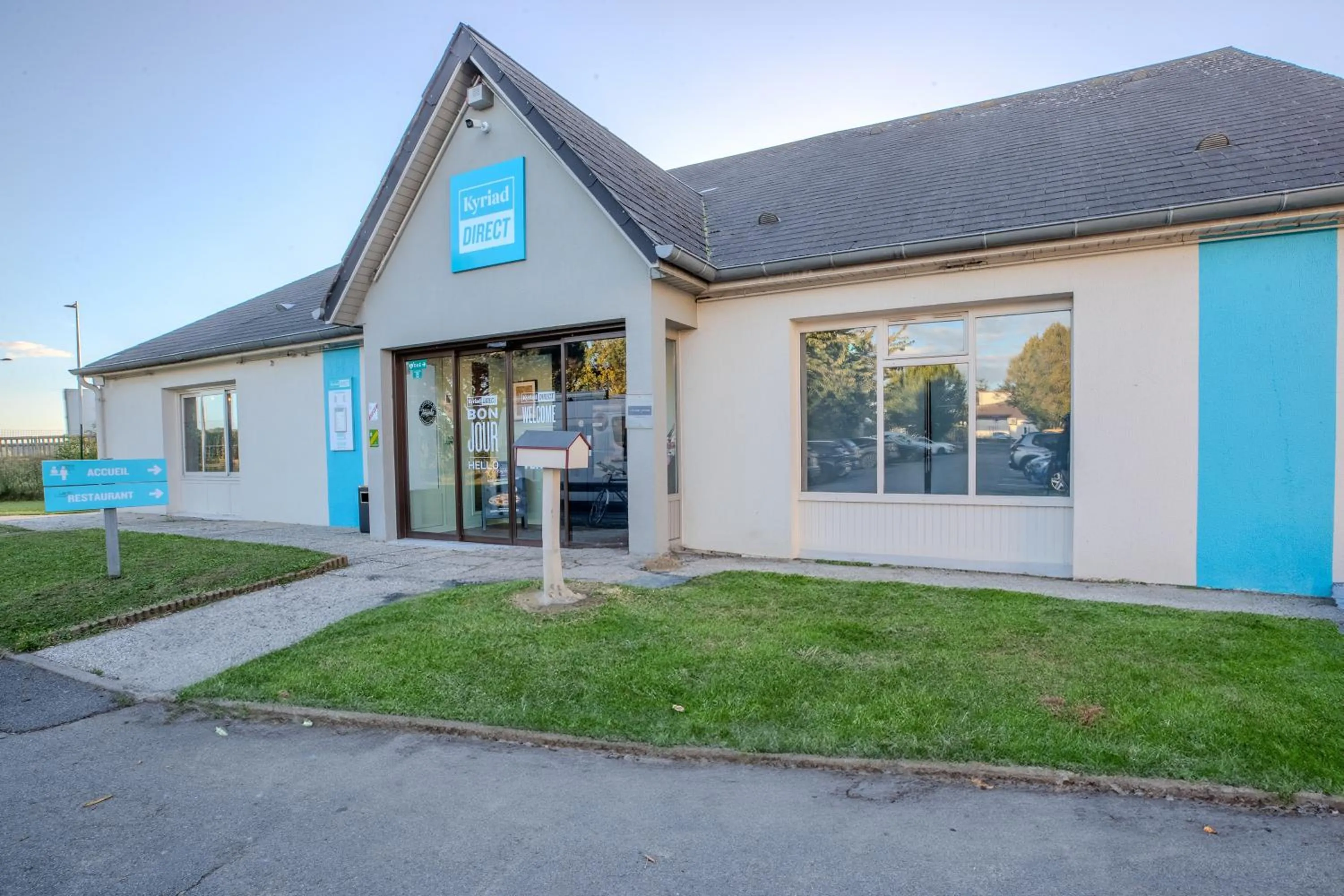 Property building in Kyriad Direct Laon