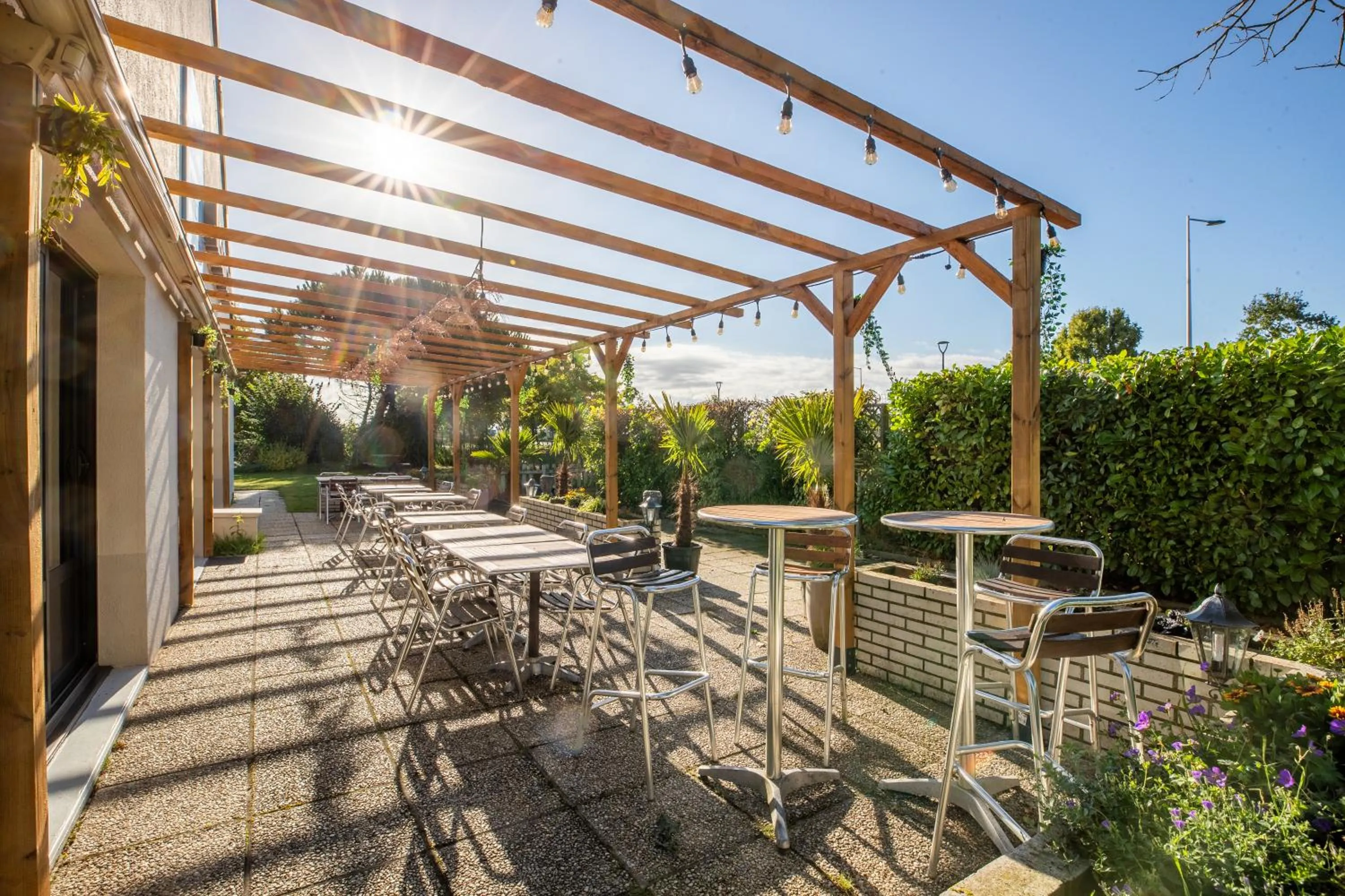 Patio in Kyriad Direct Laon