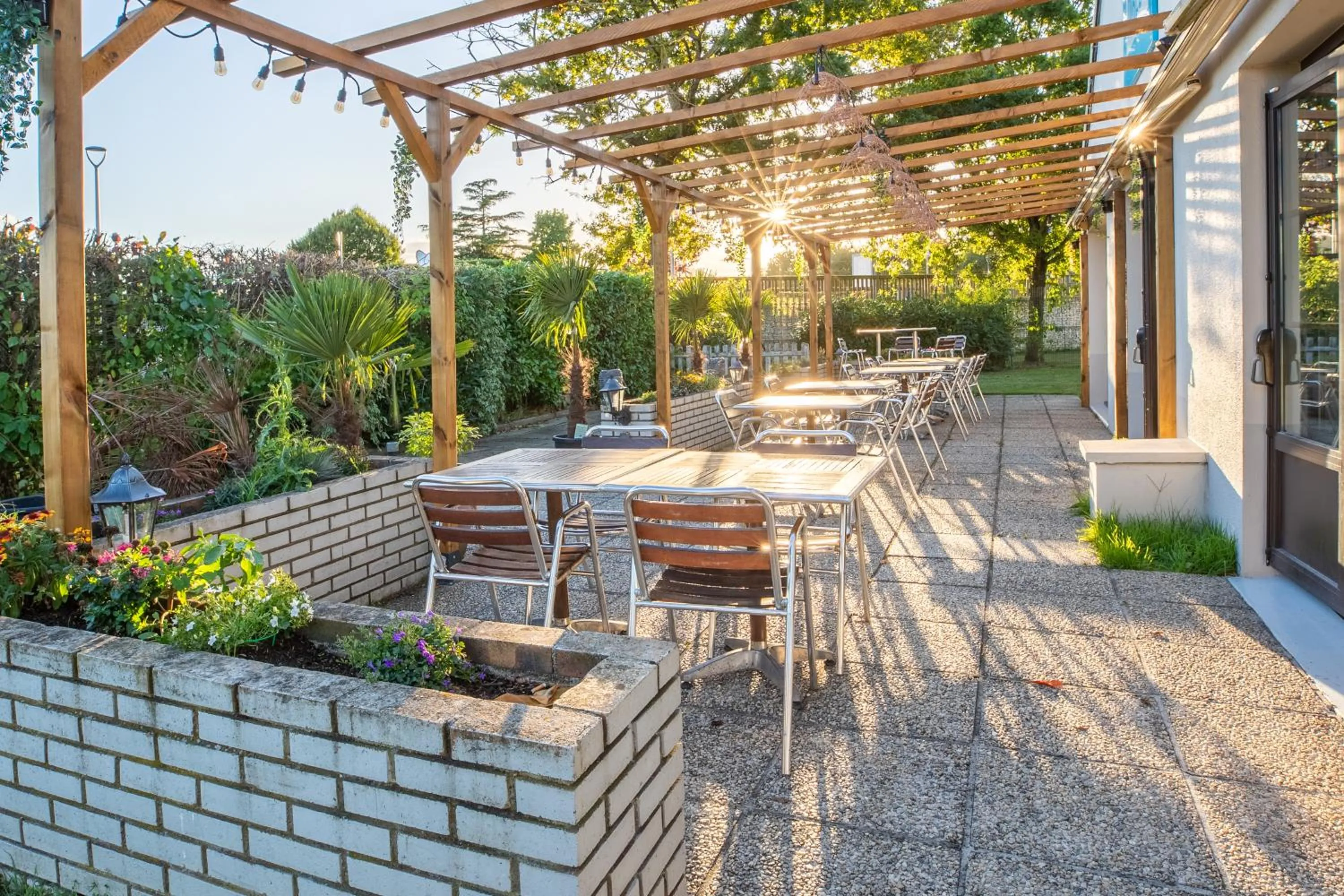Patio in Kyriad Direct Laon