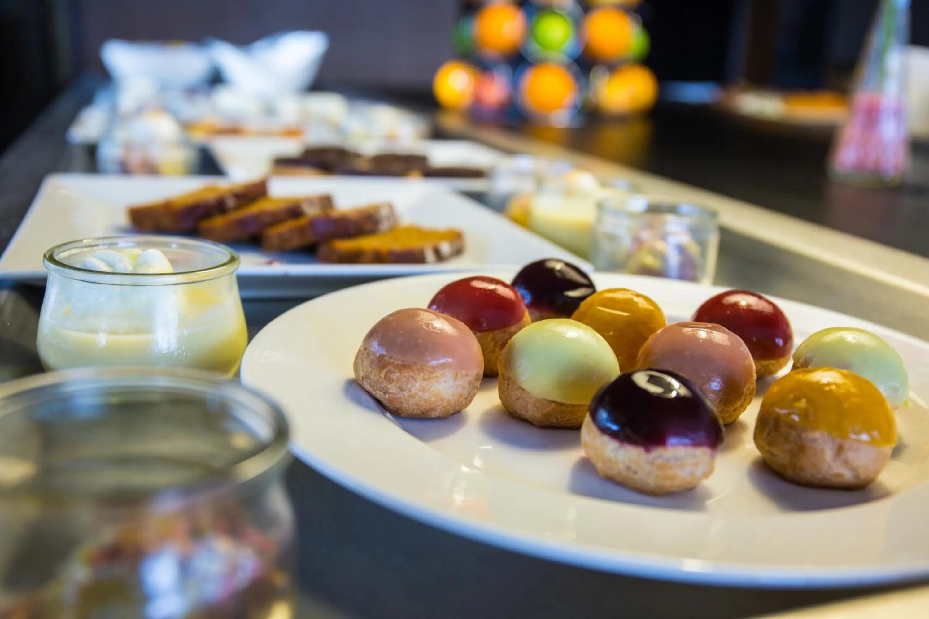 Restaurant/places to eat in Campanile Laval Ouest