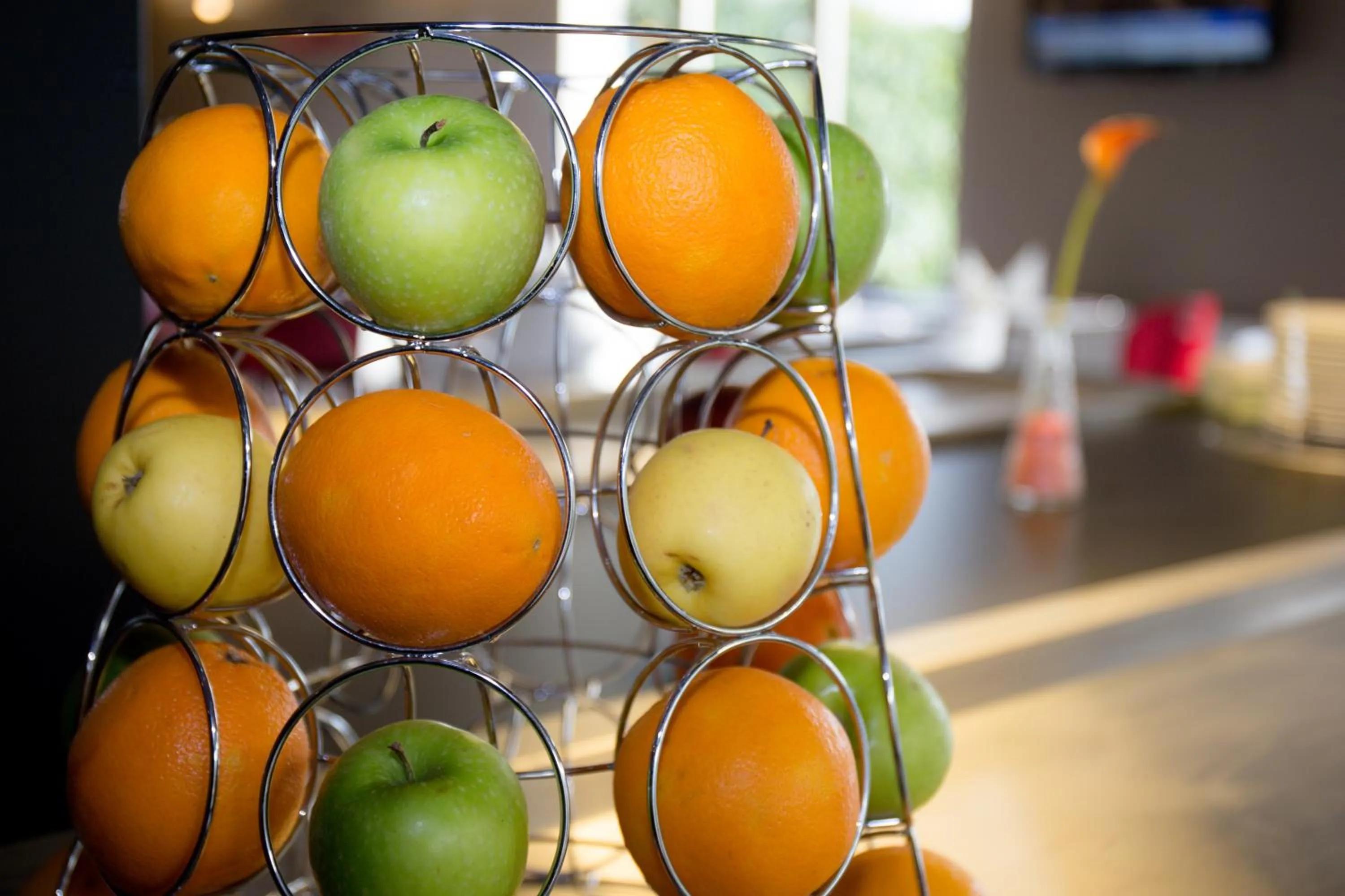 Restaurant/places to eat in Campanile Laval Ouest