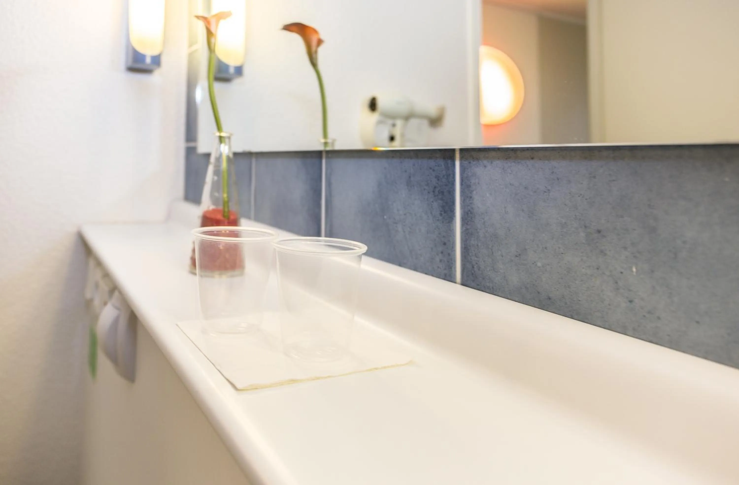 Bathroom in Campanile Laval Ouest