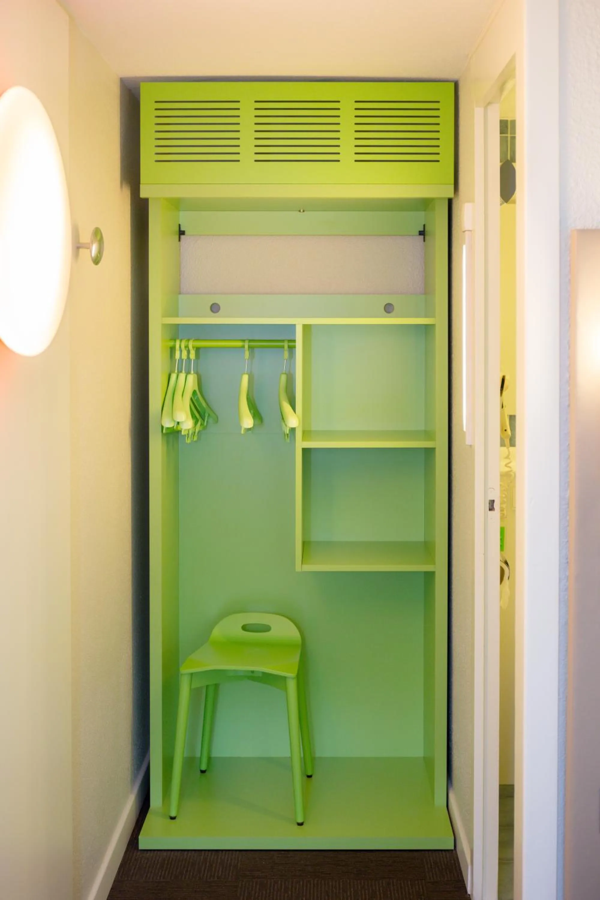 Bedroom in Campanile Laval Ouest