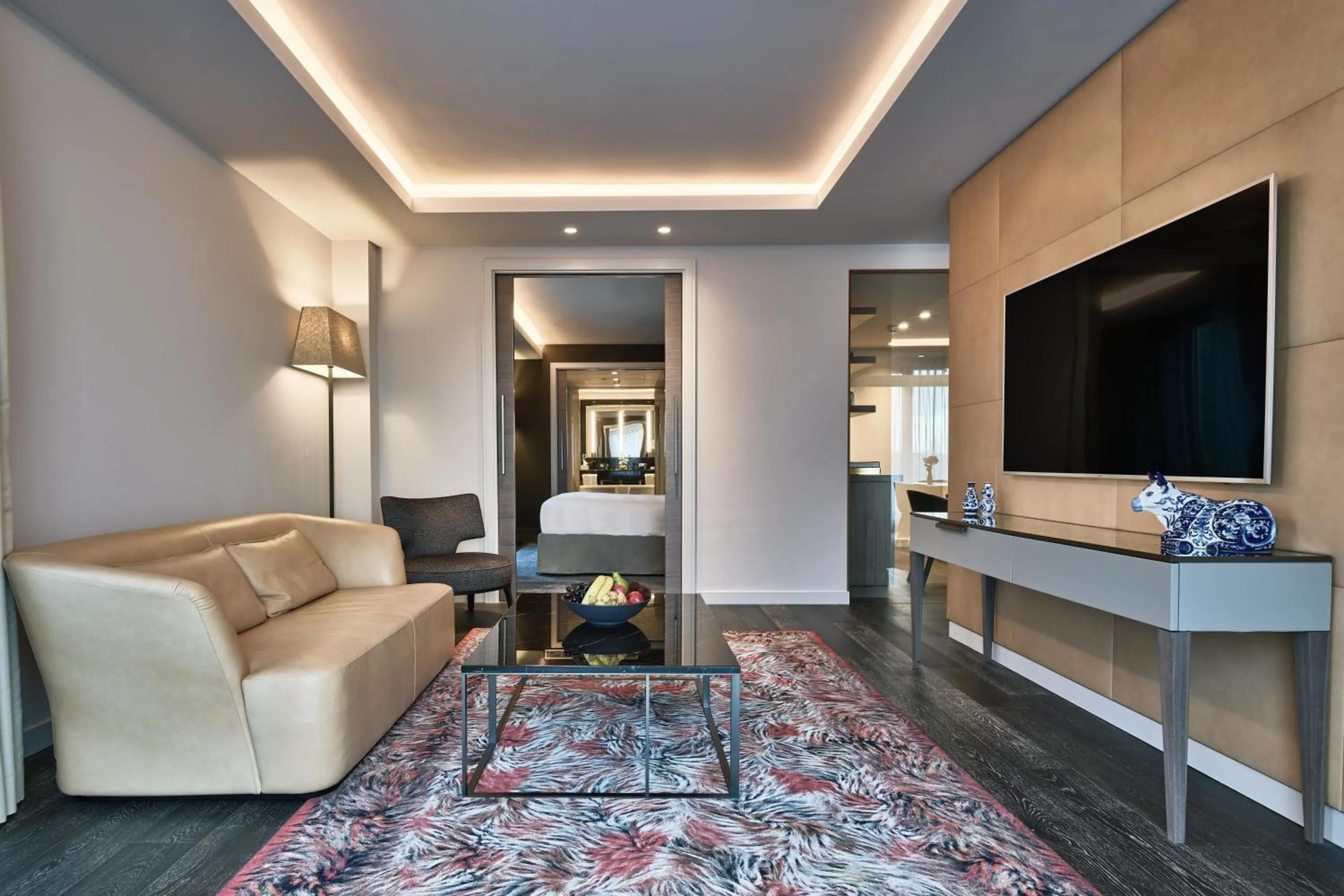 Photo of the whole room in Hyatt Regency Amsterdam