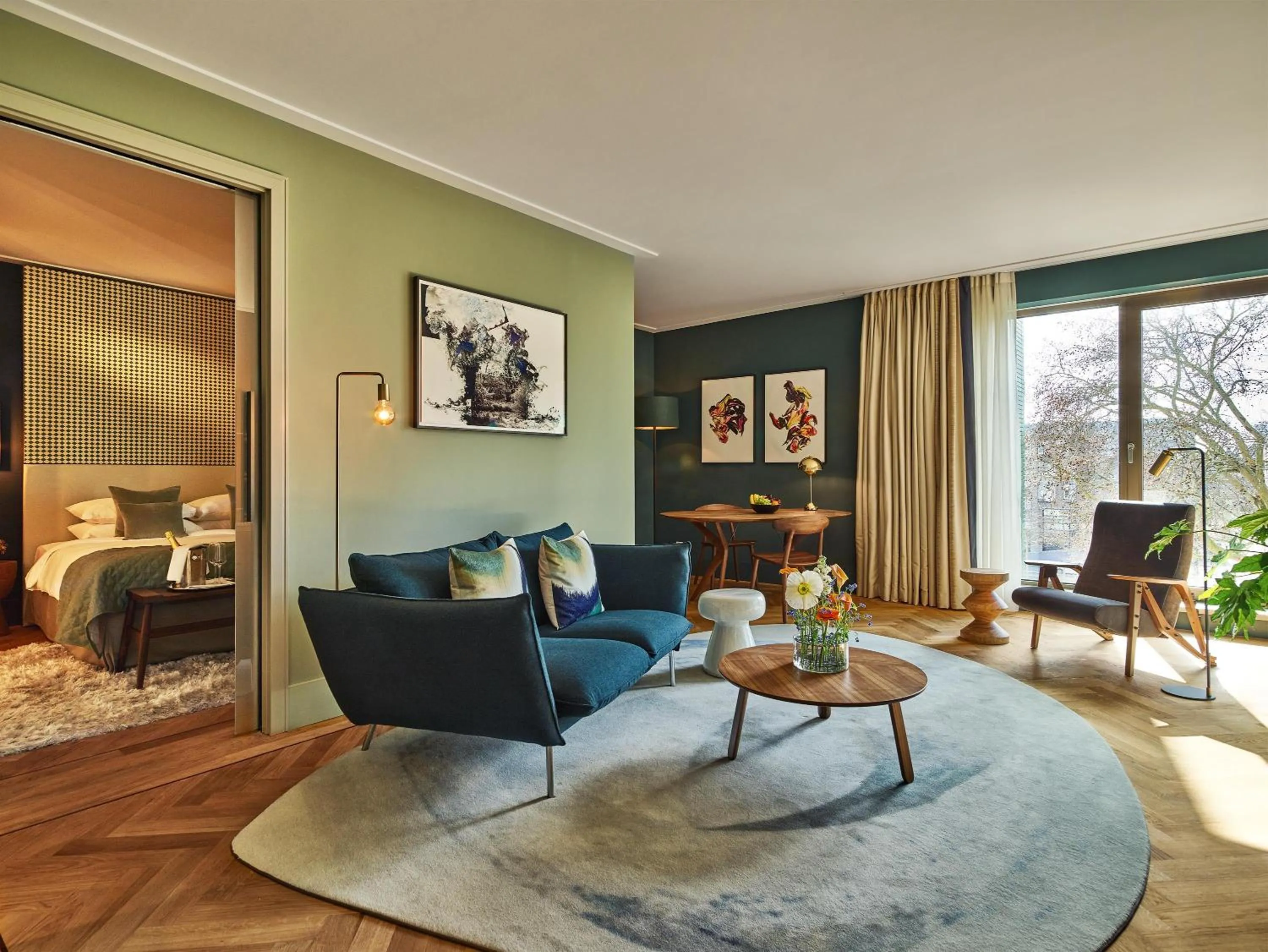 Photo of the whole room in Hyatt Regency Amsterdam