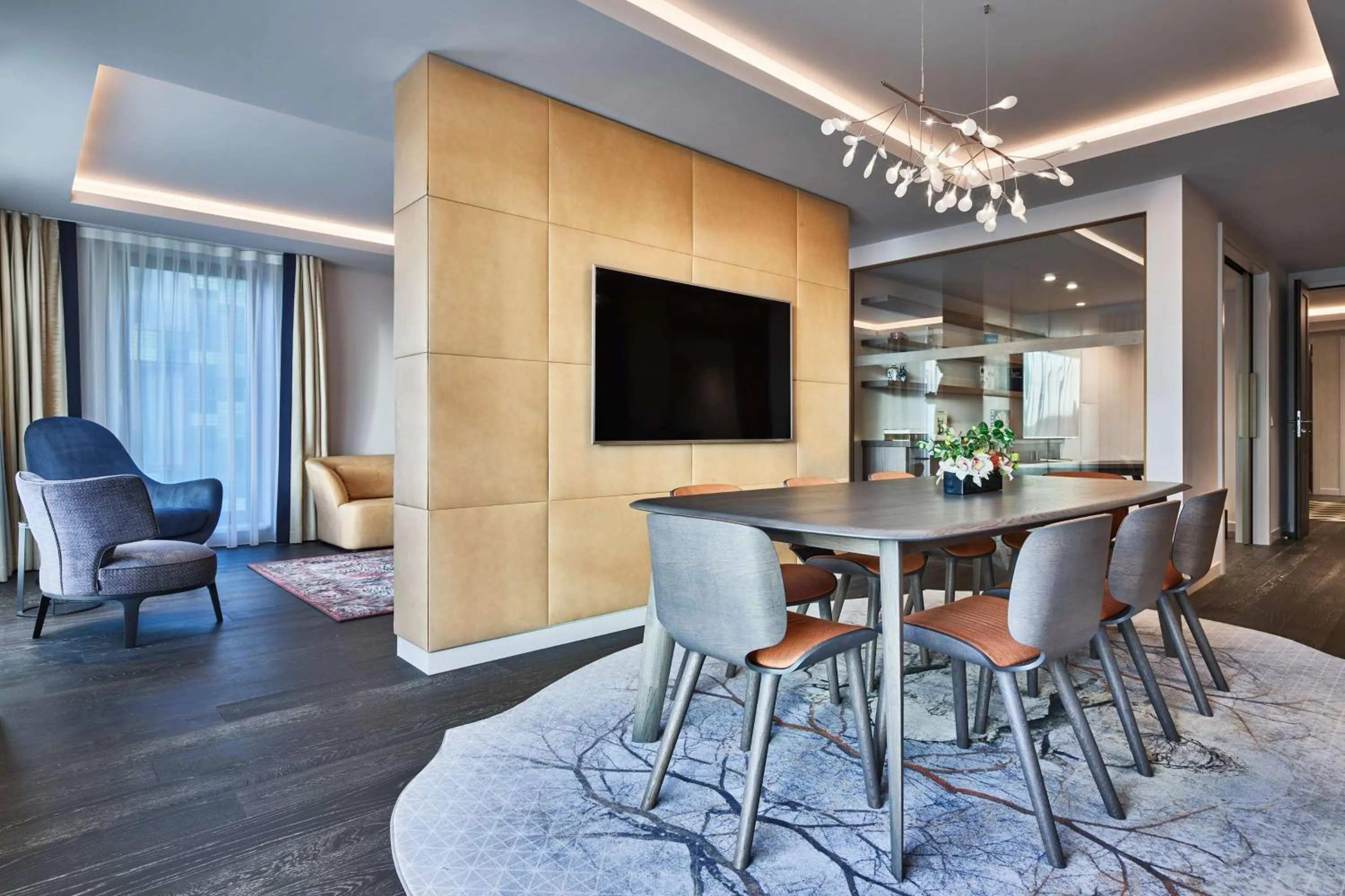 Photo of the whole room in Hyatt Regency Amsterdam