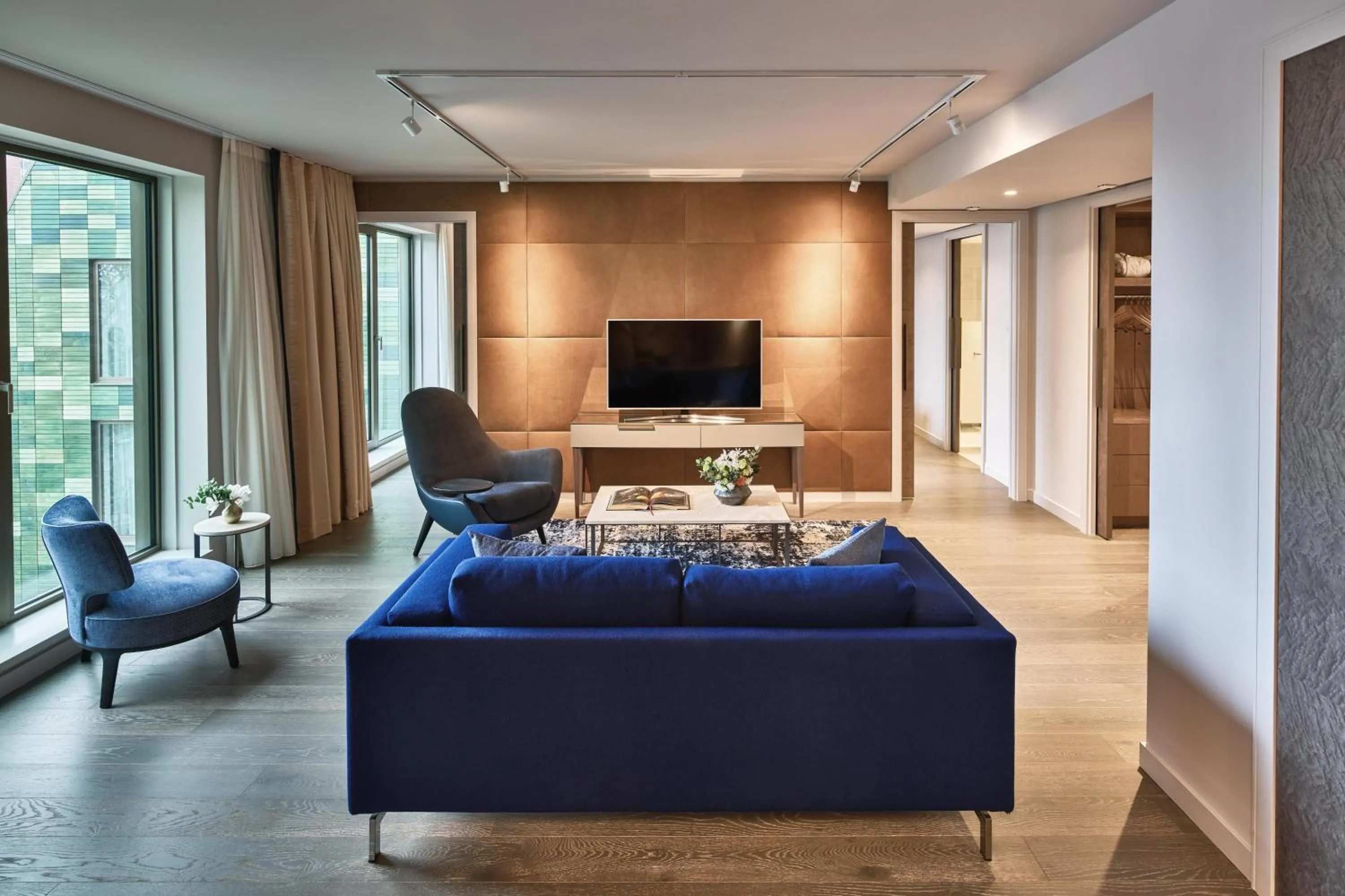 Photo of the whole room in Hyatt Regency Amsterdam