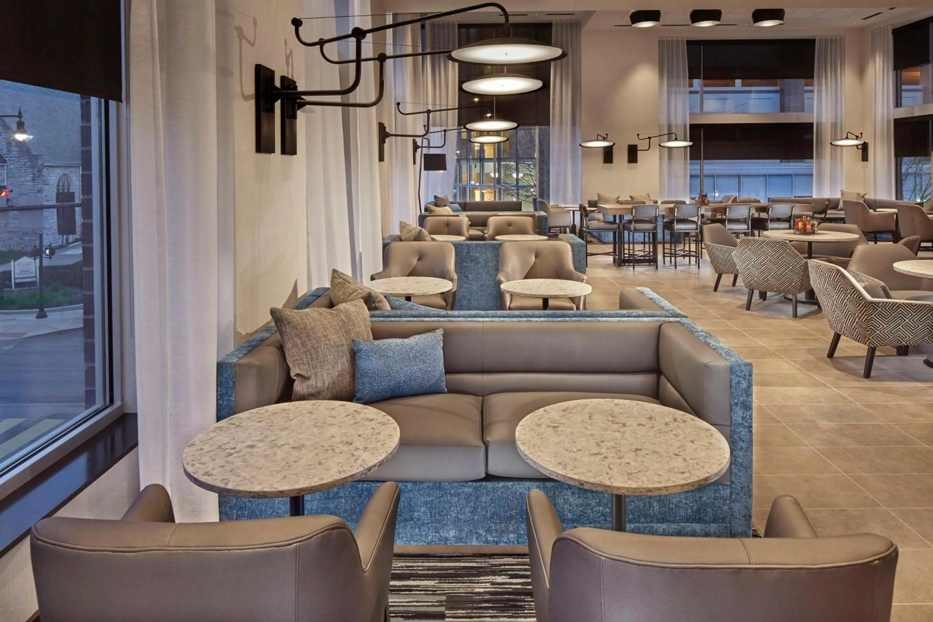 Lounge or bar in Hyatt Place State College