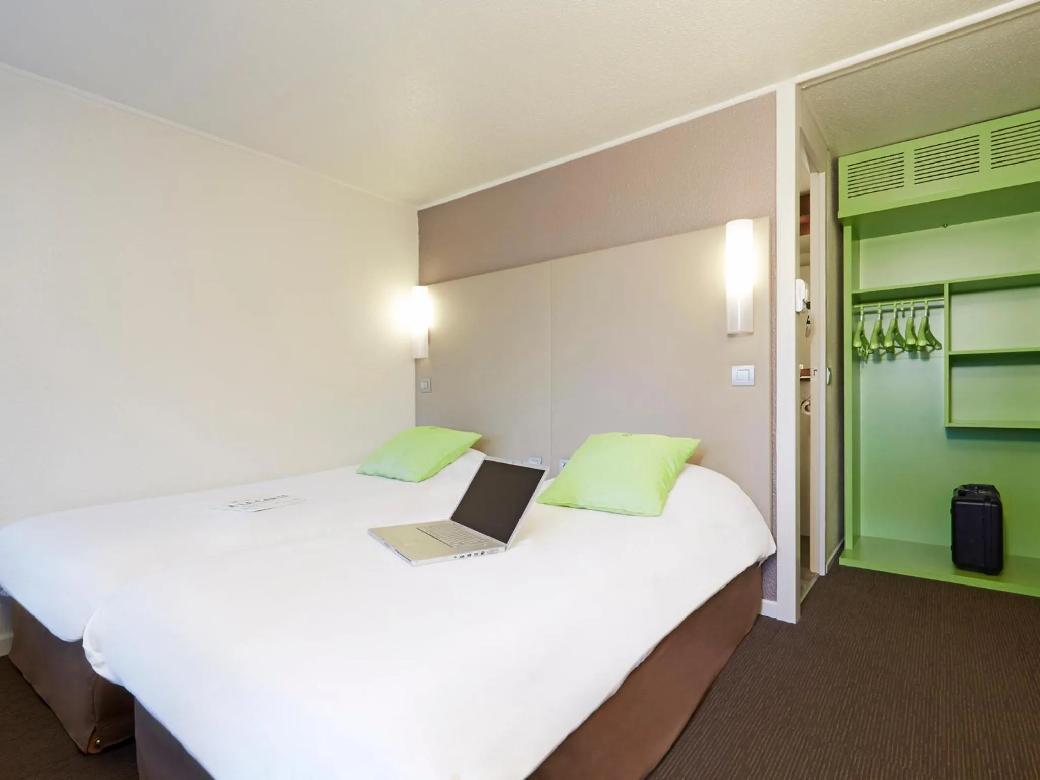 Bed in Campanile Lens