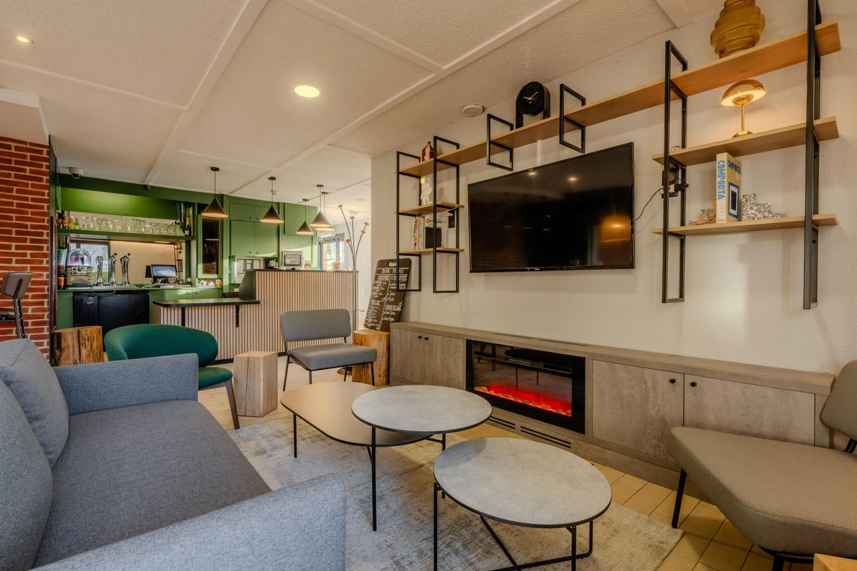 Communal lounge/ TV room in Campanile NATURE - Lille Est Villeneuve-d'Ascq