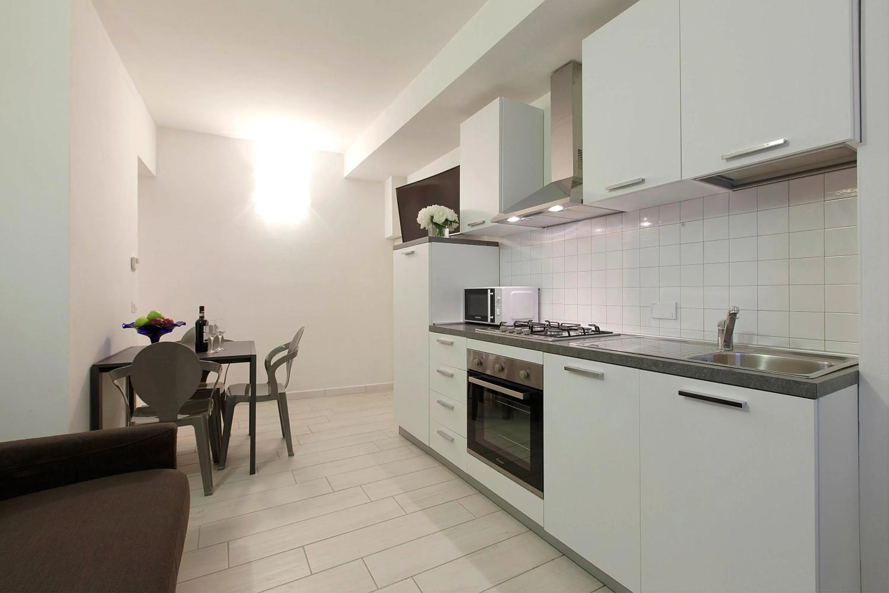 Kitchen or kitchenette in Windows On Florence