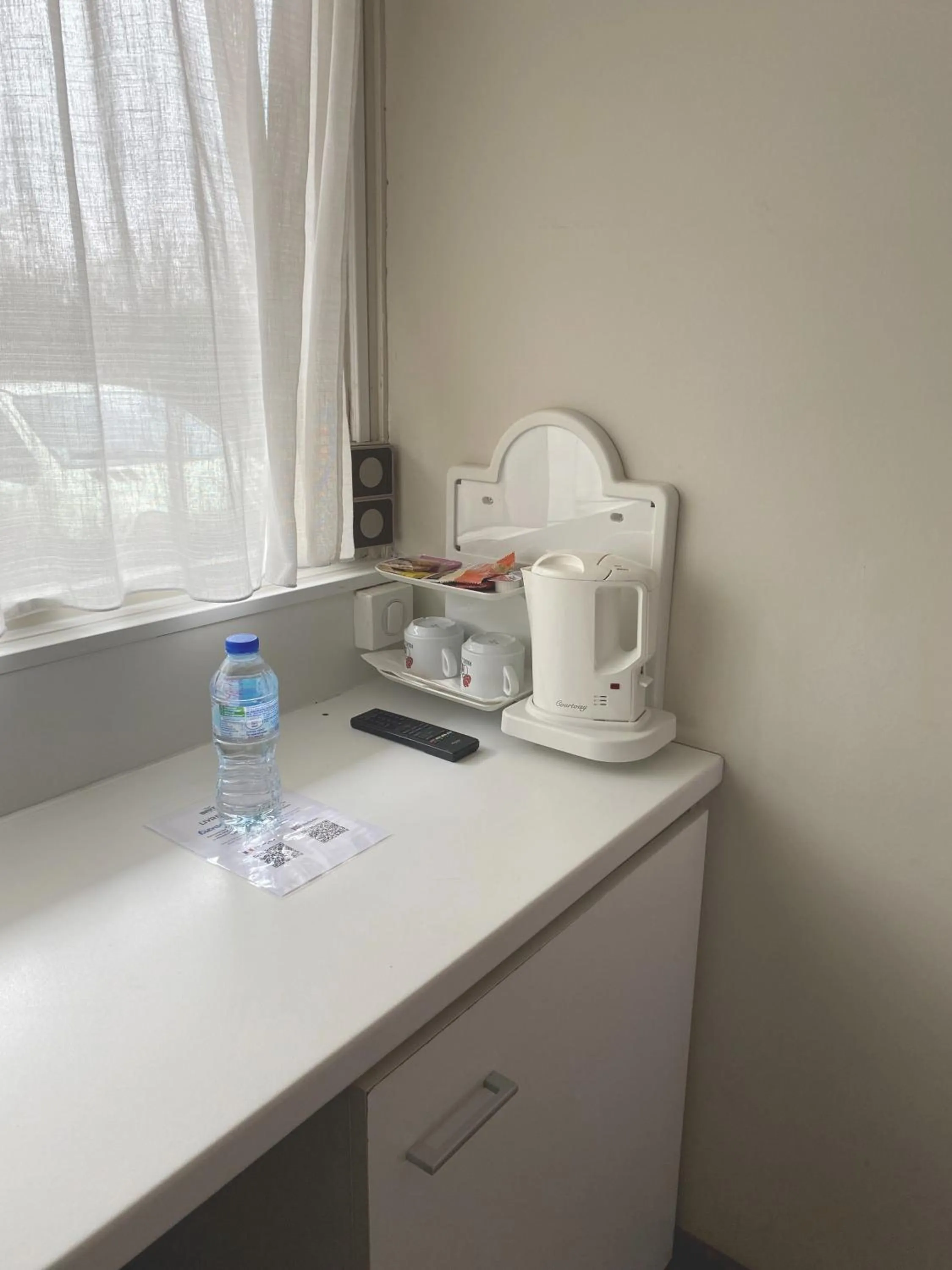 Coffee/tea facilities in Brit Hotel Confort Nancy Lunéville