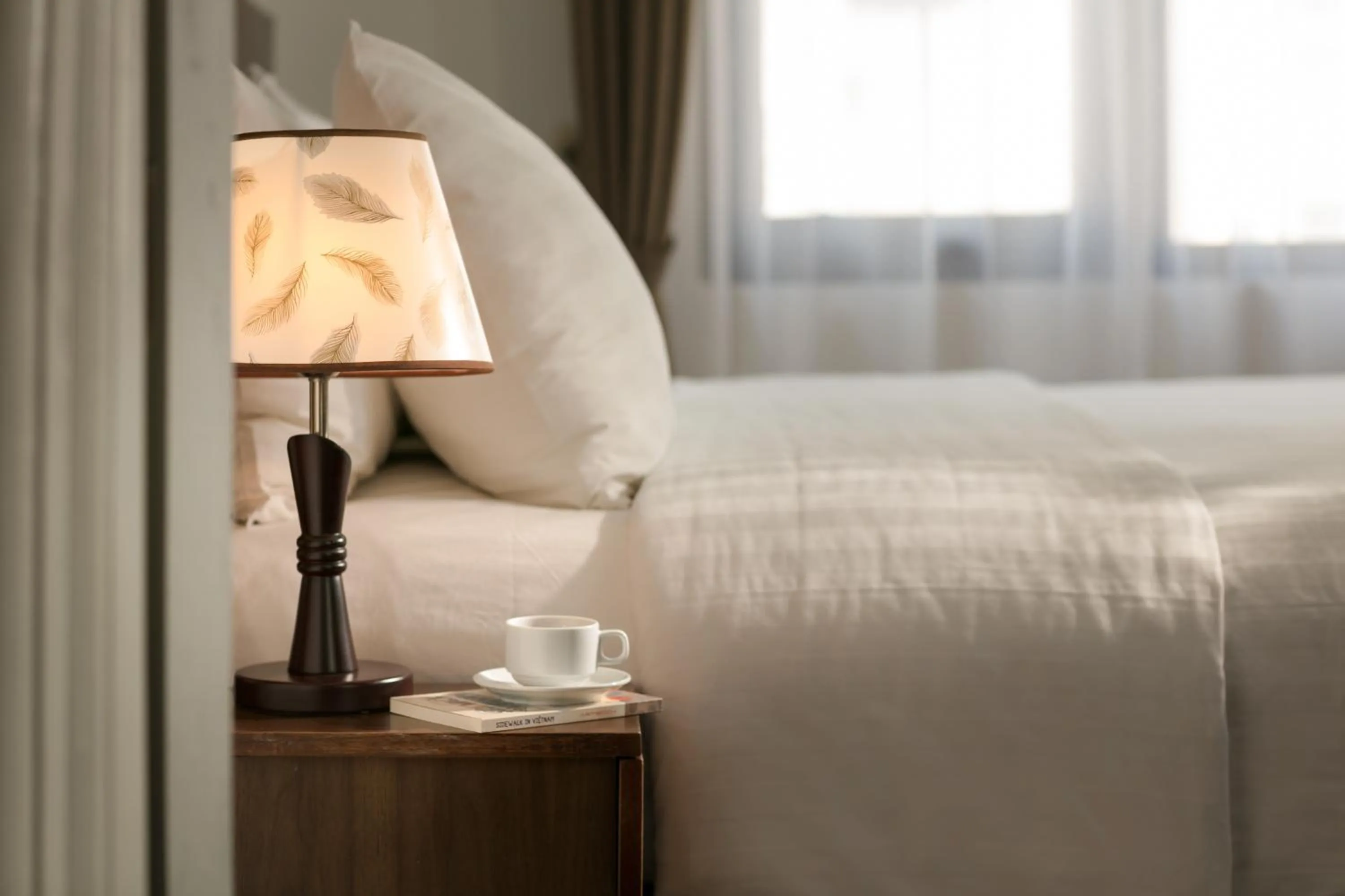 Poonsa Hanoi - The Ordinary Living