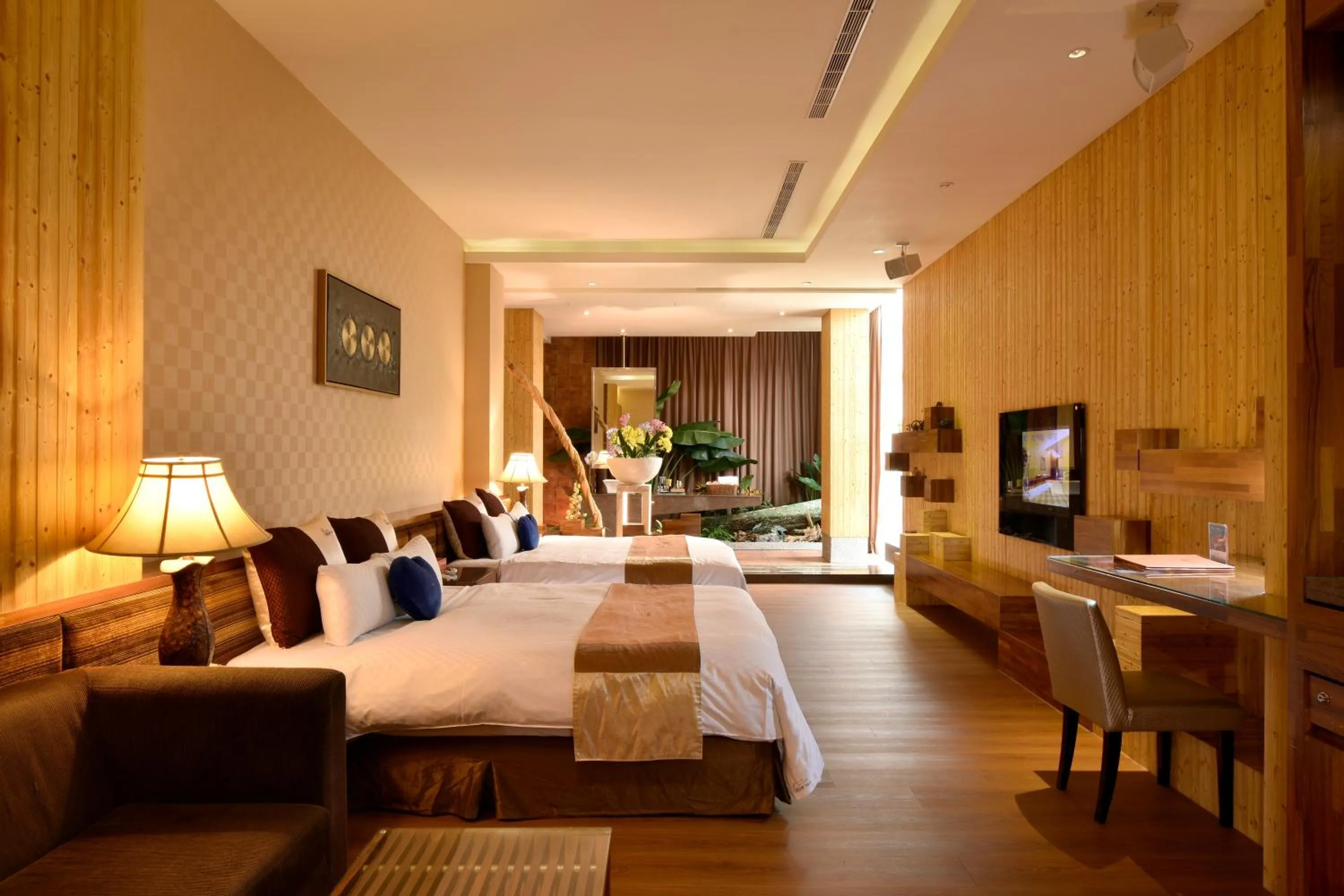 TV and multimedia, Bed in Norway Forest Villa Motel