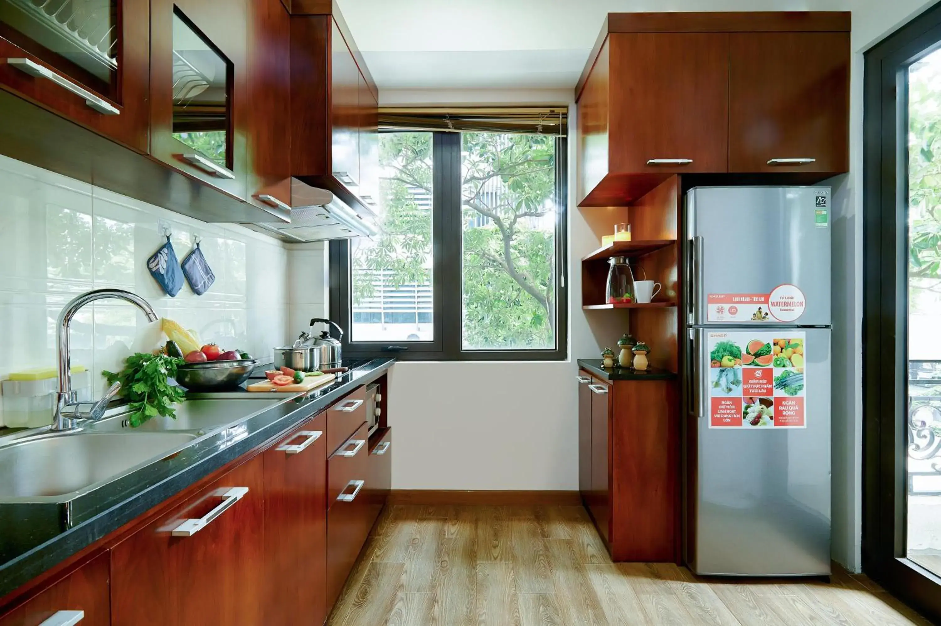 One-Bedroom Executive Suite, Bathtub and Quiet Street View - single occupancy in The Bloom Classic - An Excellent Blend of Cozy Living and Urban Relaxation One-Bedroom Executive Suite, Bathtub and Quiet Street View - single occupancy in The Bloom Classic - An Excellent Blend of Cozy Living and Urban Relaxation