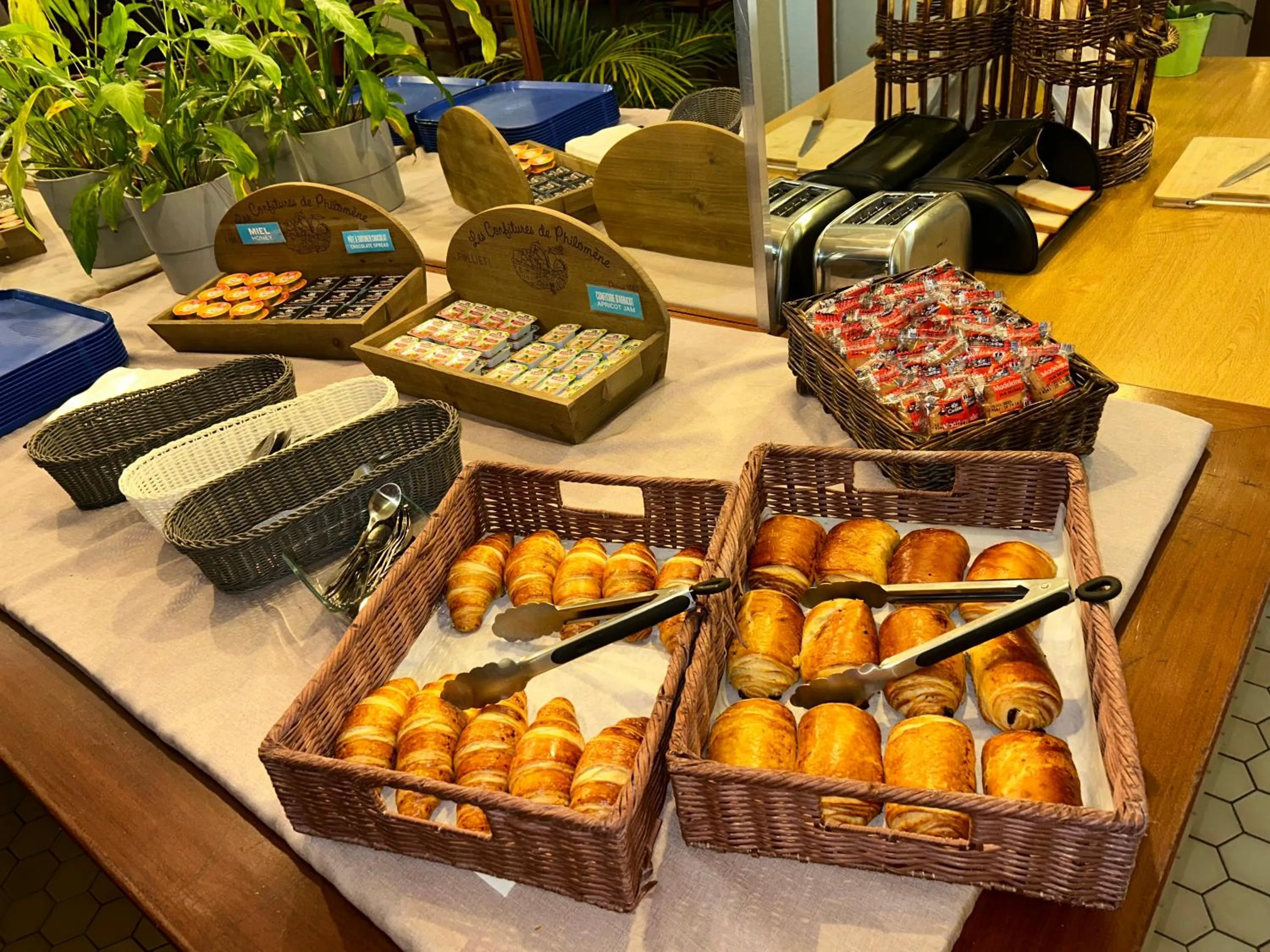 Breakfast in Kyriad Direct Metz Nord – Woippy