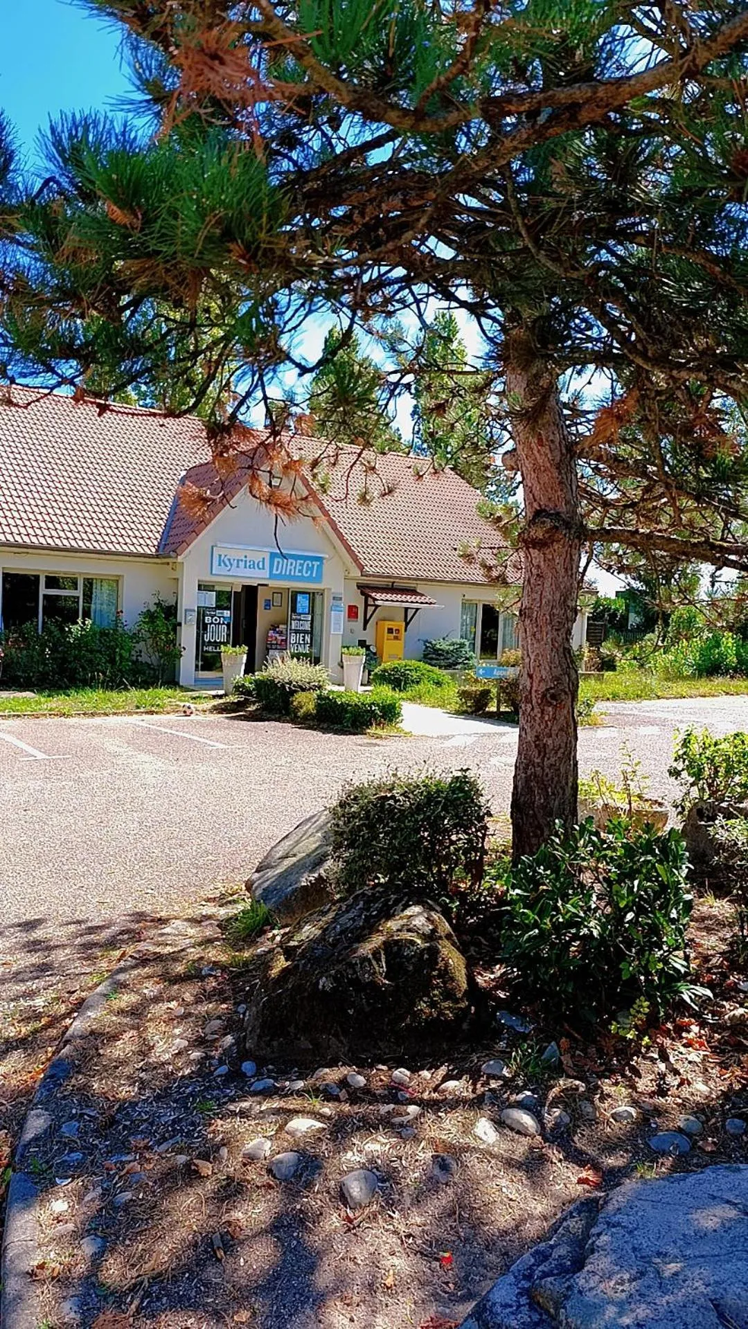 Property building in Kyriad Direct Metz Nord – Woippy