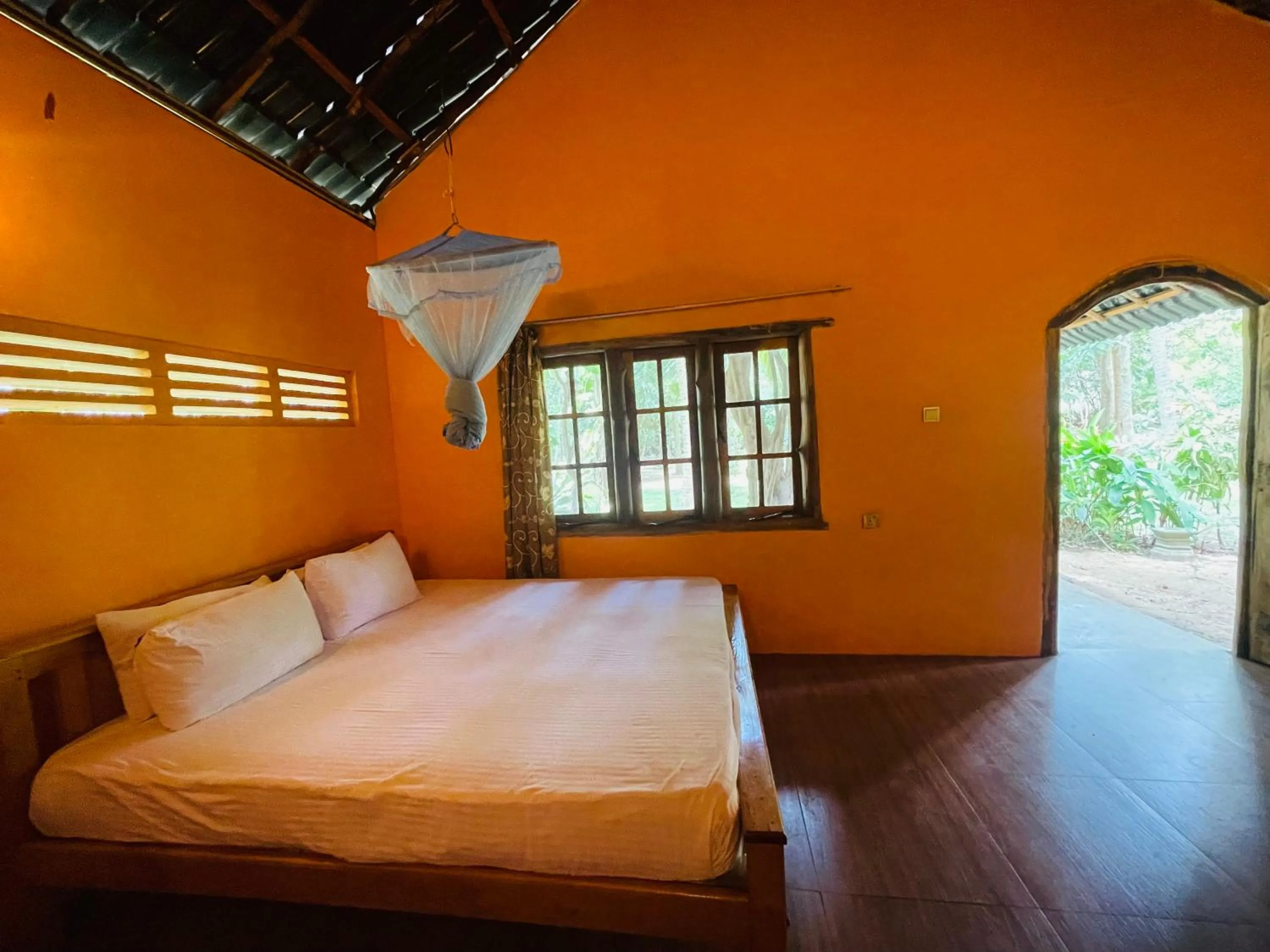 Property building, Bed in LakeSide Cabana Tissamaharama