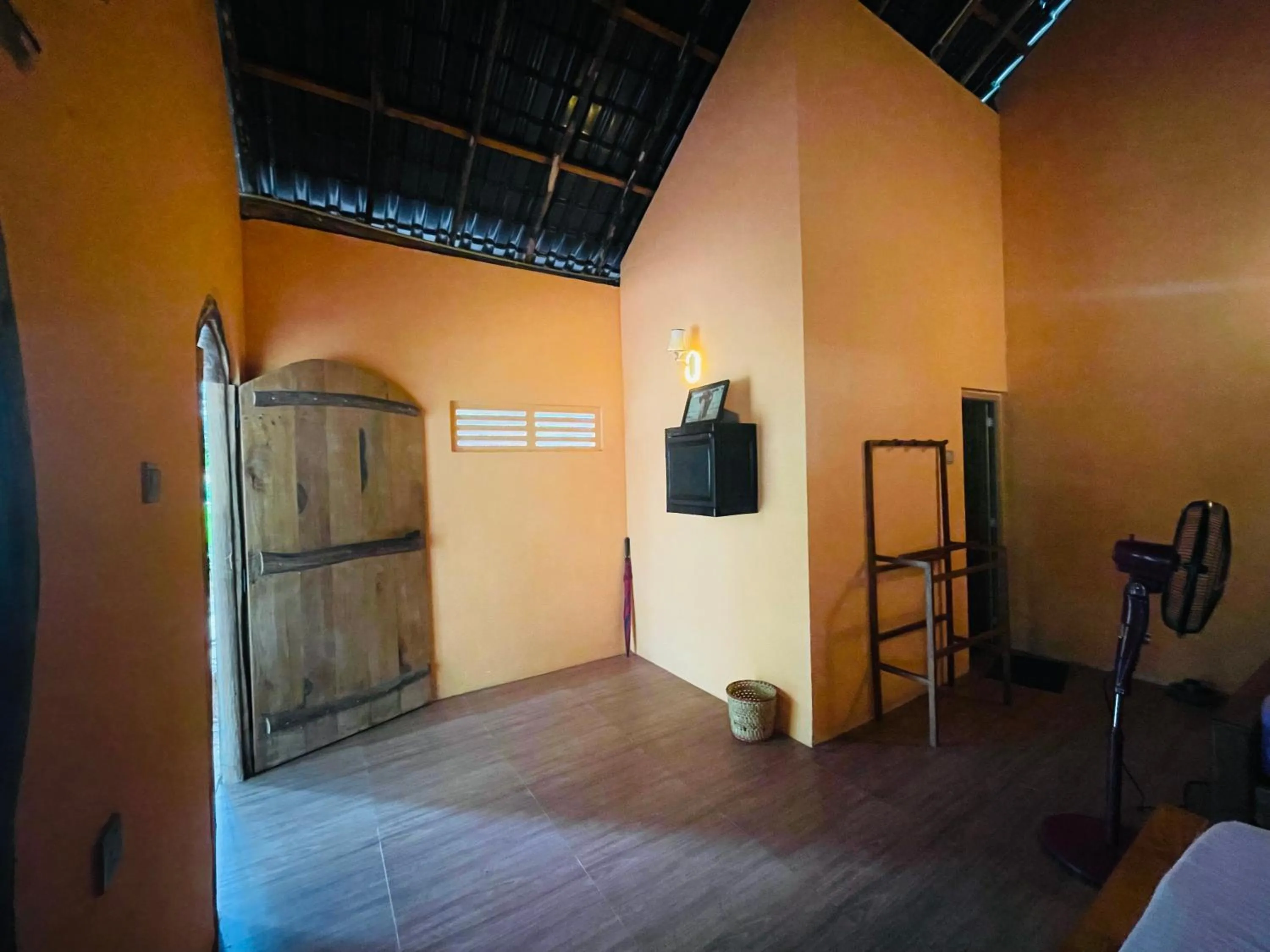 Property building in LakeSide Cabana Tissamaharama