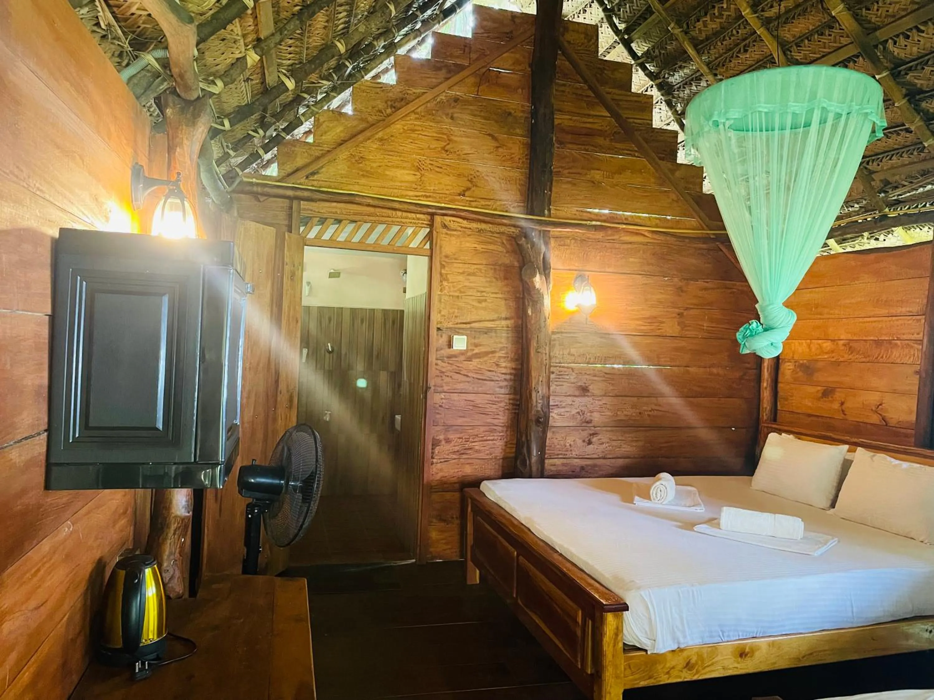 Property building, Bed in LakeSide Cabana Tissamaharama