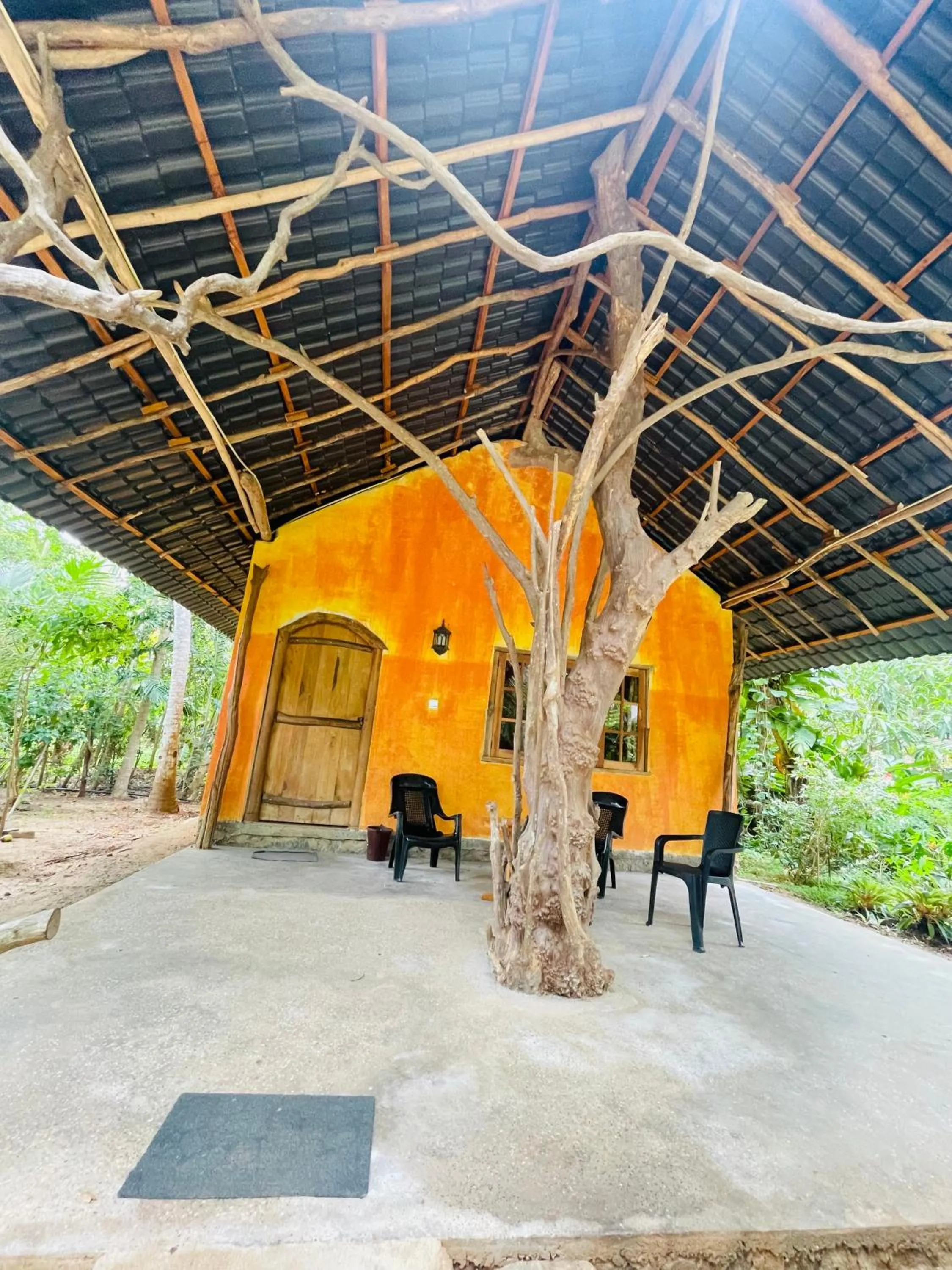 Property building in LakeSide Cabana Tissamaharama