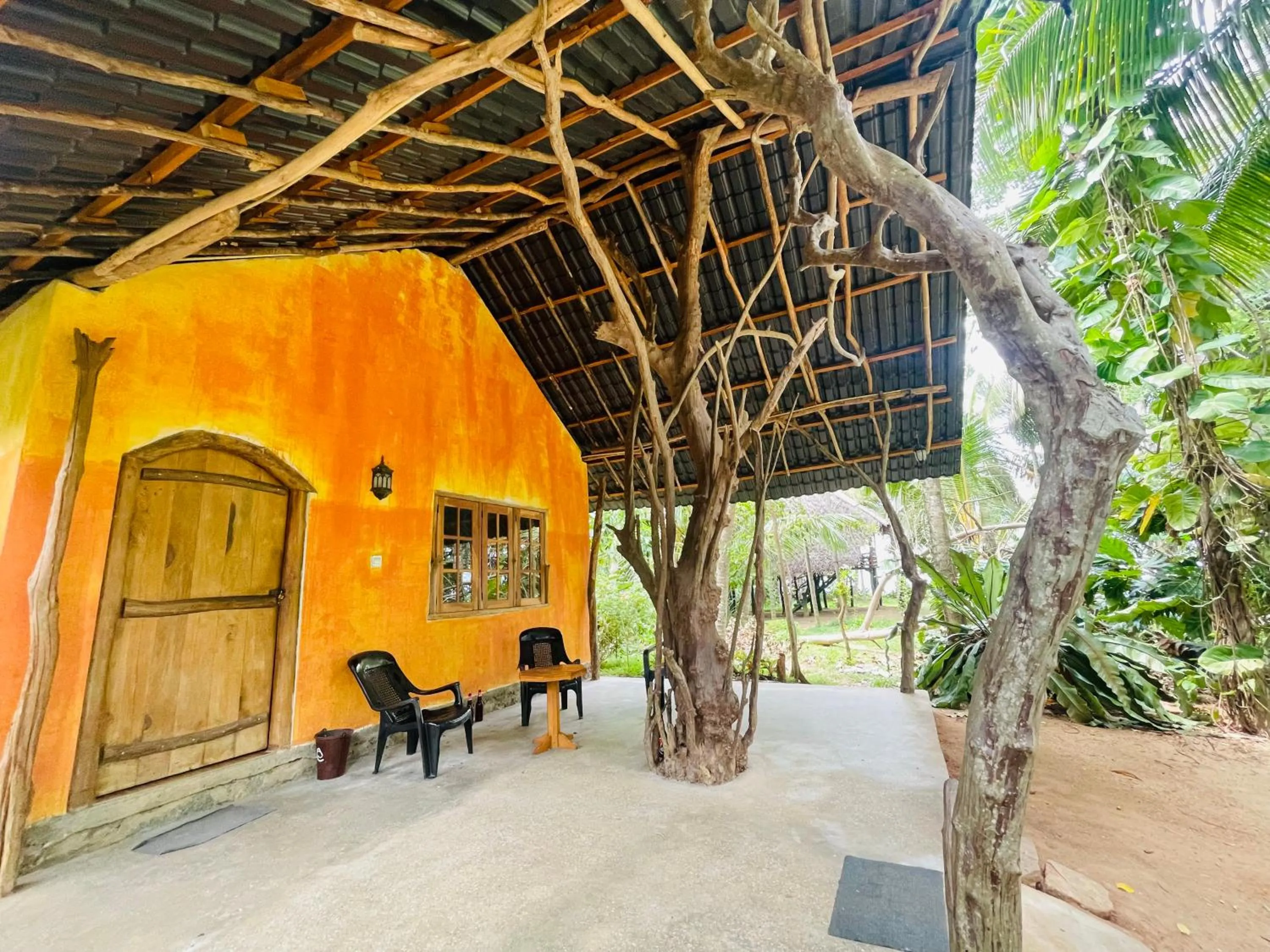 Property building in LakeSide Cabana Tissamaharama