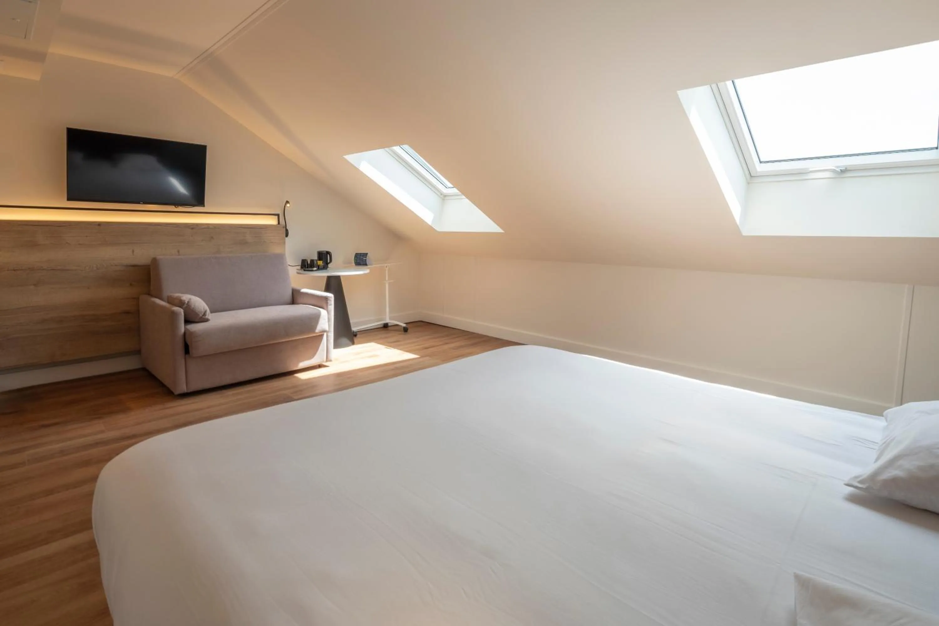 Bed in Campanile Metz Sud Jouy-Aux-Arches A31 Carrefour de l'Europe