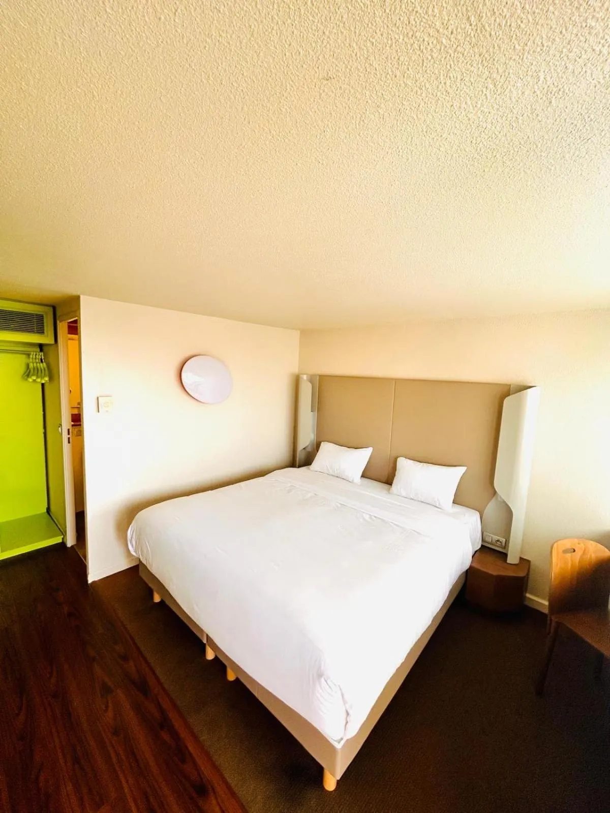 Photo of the whole room, Bed in Campanile Montargis - Amilly