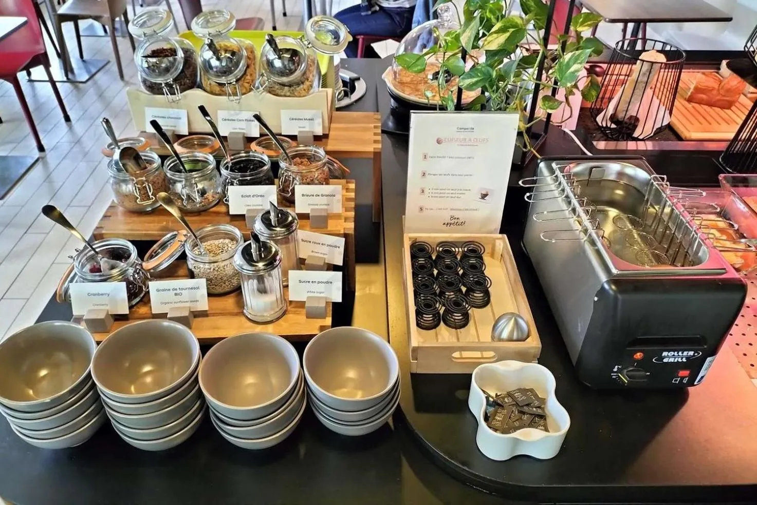 Buffet breakfast in Campanile Montpellier Sud - A709