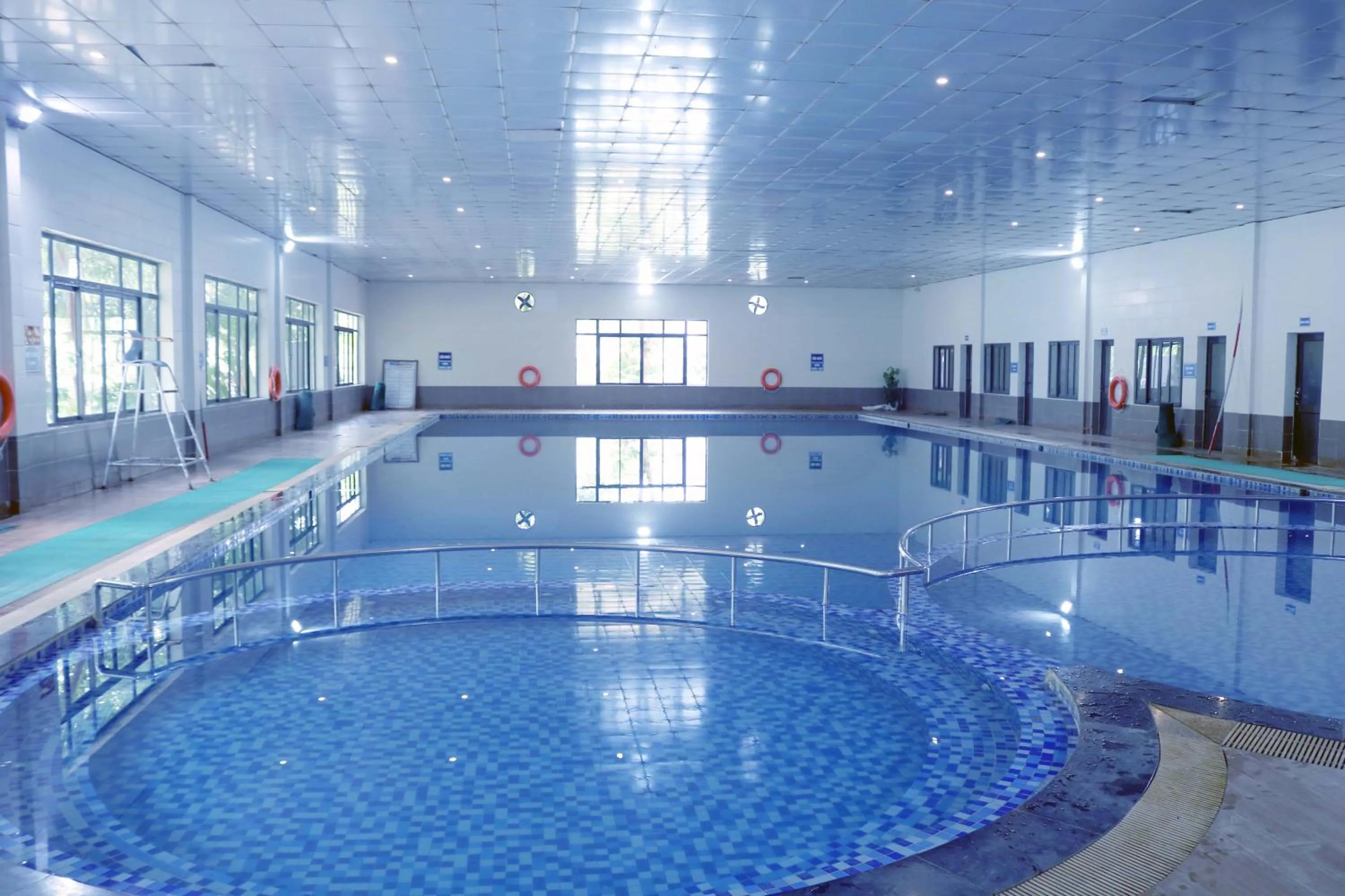 Swimming pool in Thao Nguyen Hotel & Resort Moc Chau