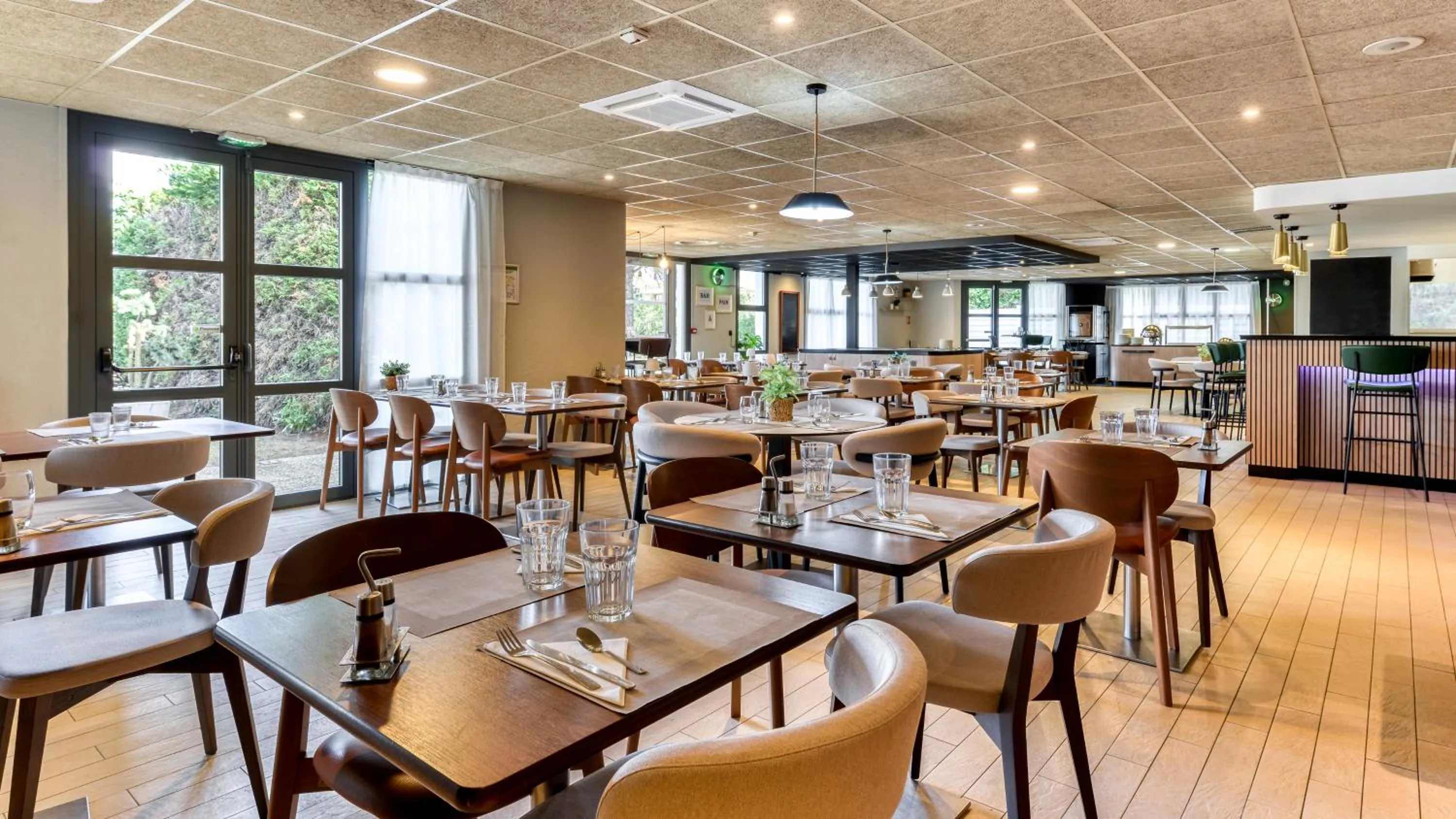 Restaurant/places to eat in Campanile PRIME - Montpellier Est Le Millénaire