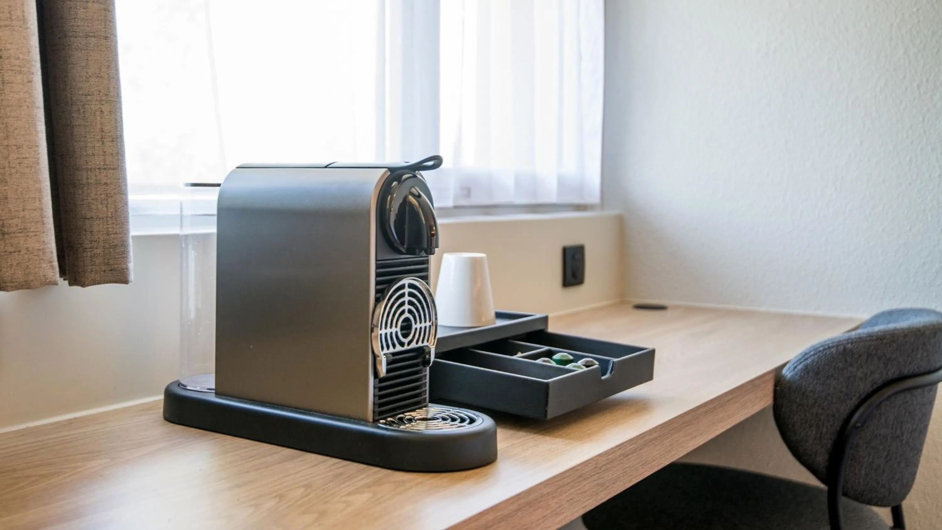 Coffee/tea facilities in Campanile PRIME - Montpellier Est Le Millénaire