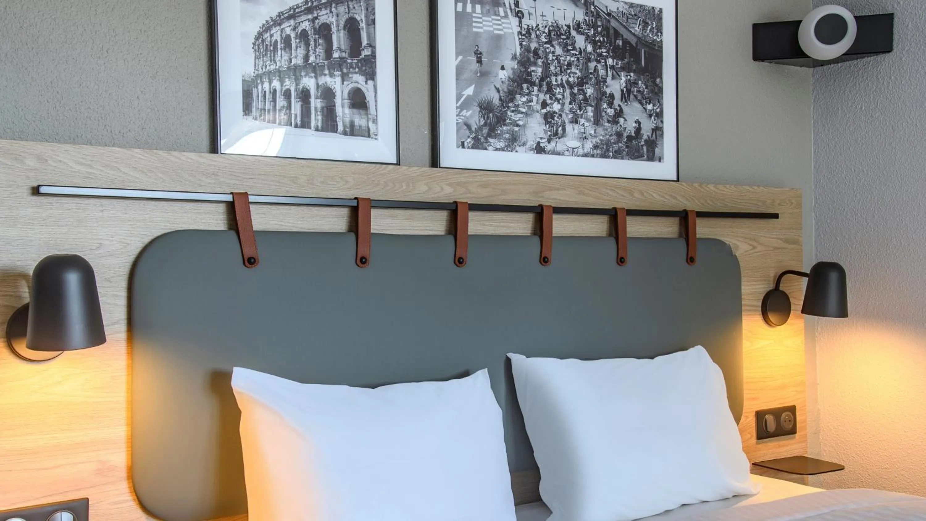 Bedroom, Bed in Campanile PRIME - Nîmes Centre