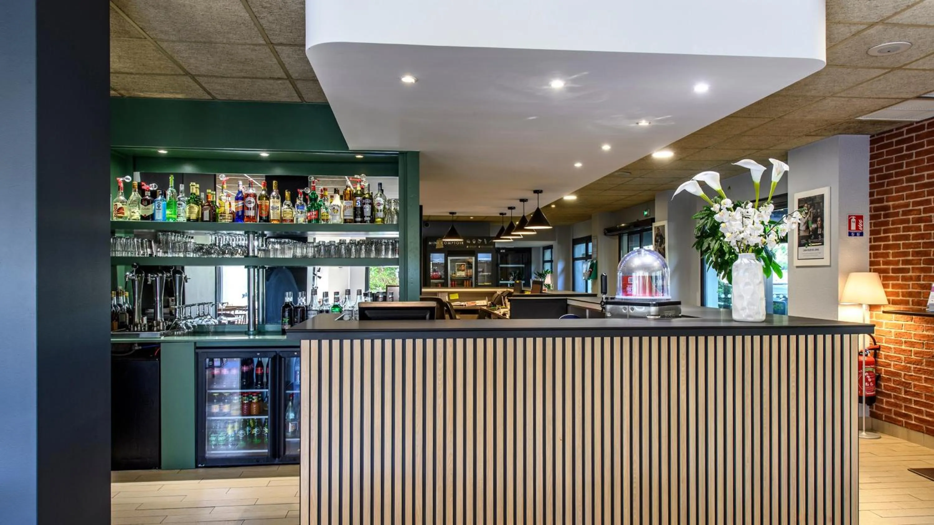 Lounge or bar in Campanile PRIME - Nîmes Centre