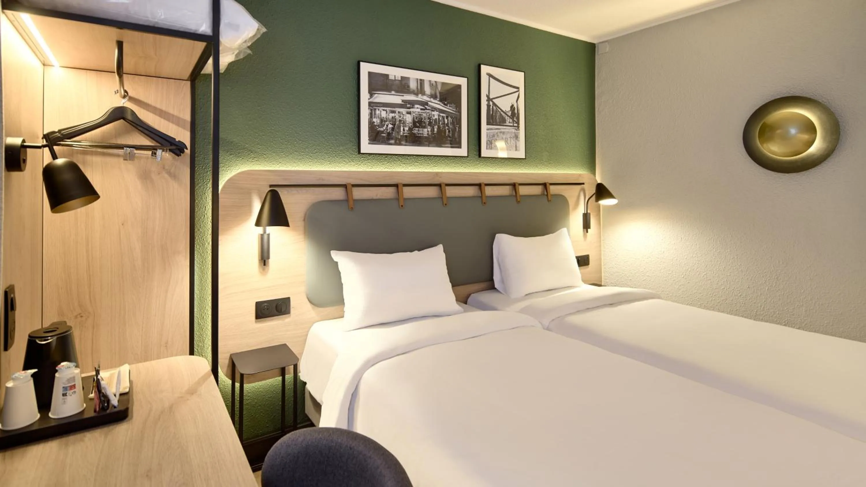 Bed in Campanile PRIME - Paris Porte d'Italie