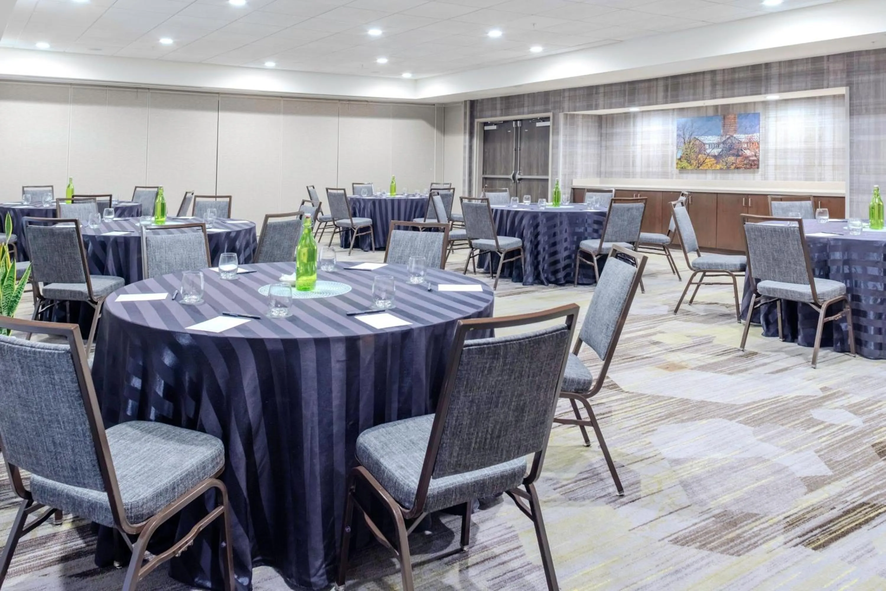 Meeting/conference room in Courtyard by Marriott Yonkers Westchester County