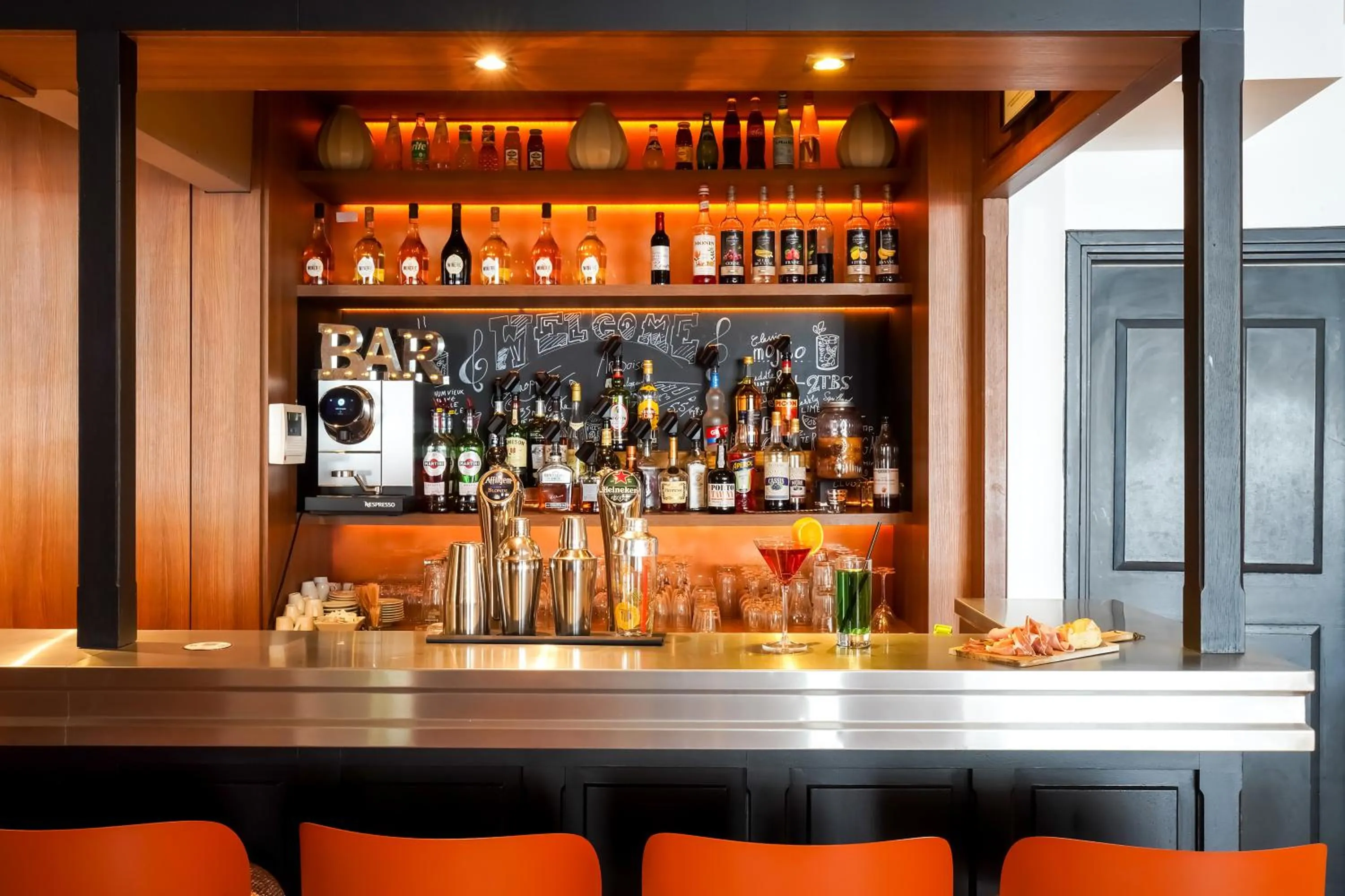 Lounge or bar in Kyriad - Créteil - Bonneuil-sur-Marne