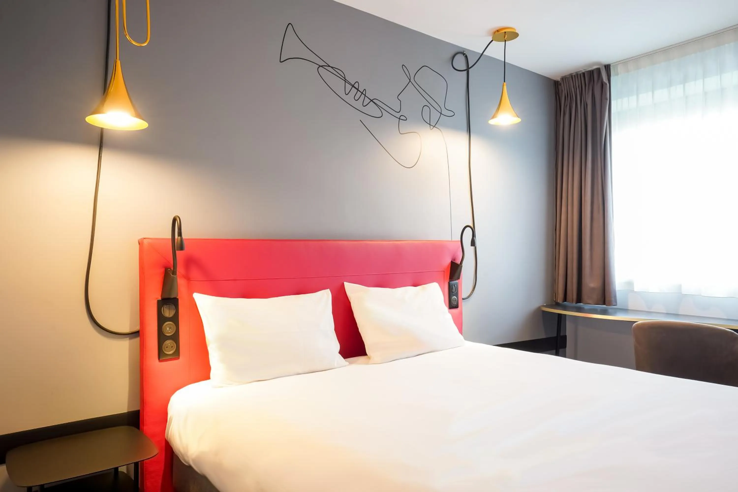 Bed in Kyriad - Créteil - Bonneuil-sur-Marne