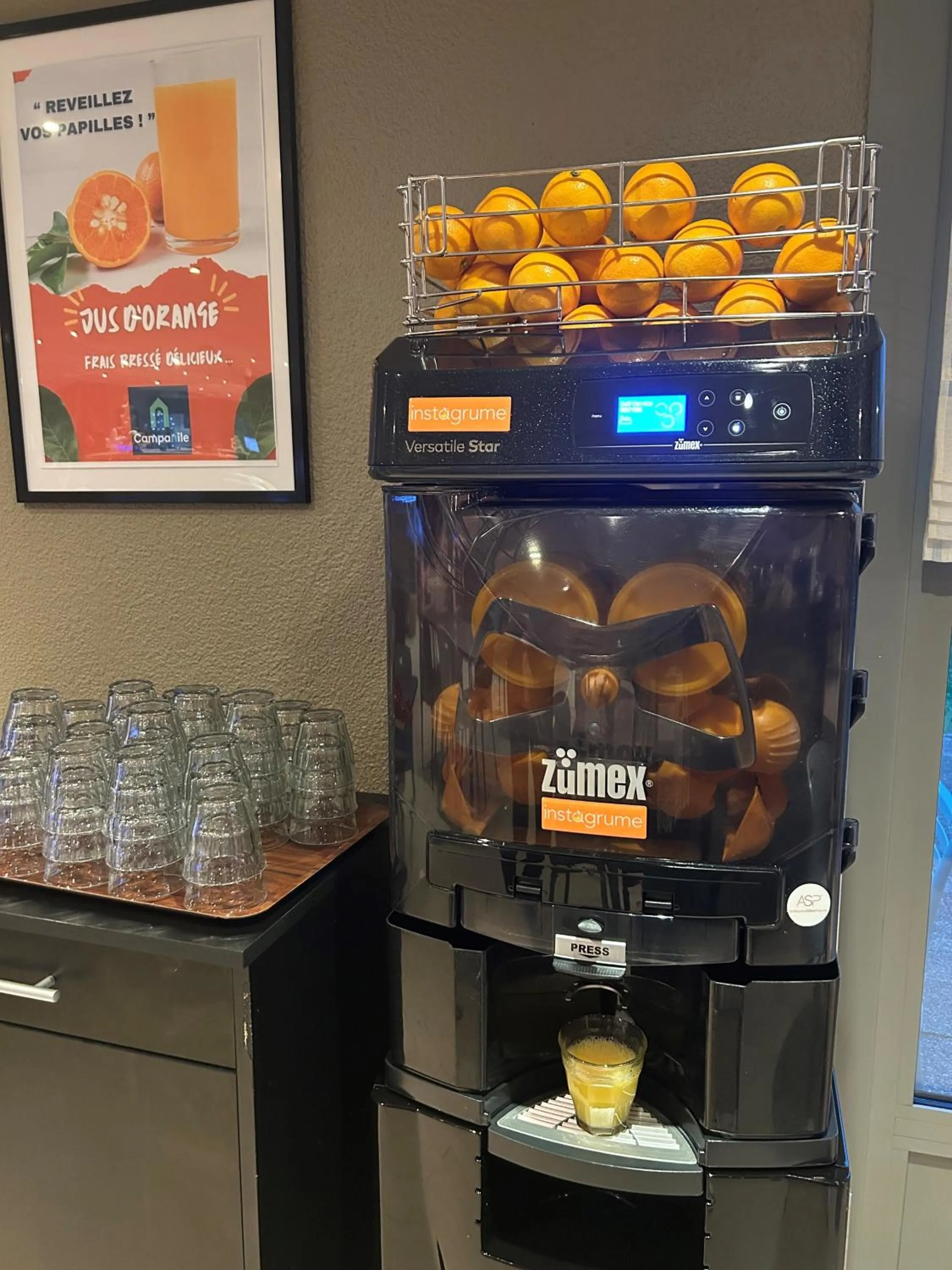 Breakfast in Campanile Villejust - za Courtaboeuf