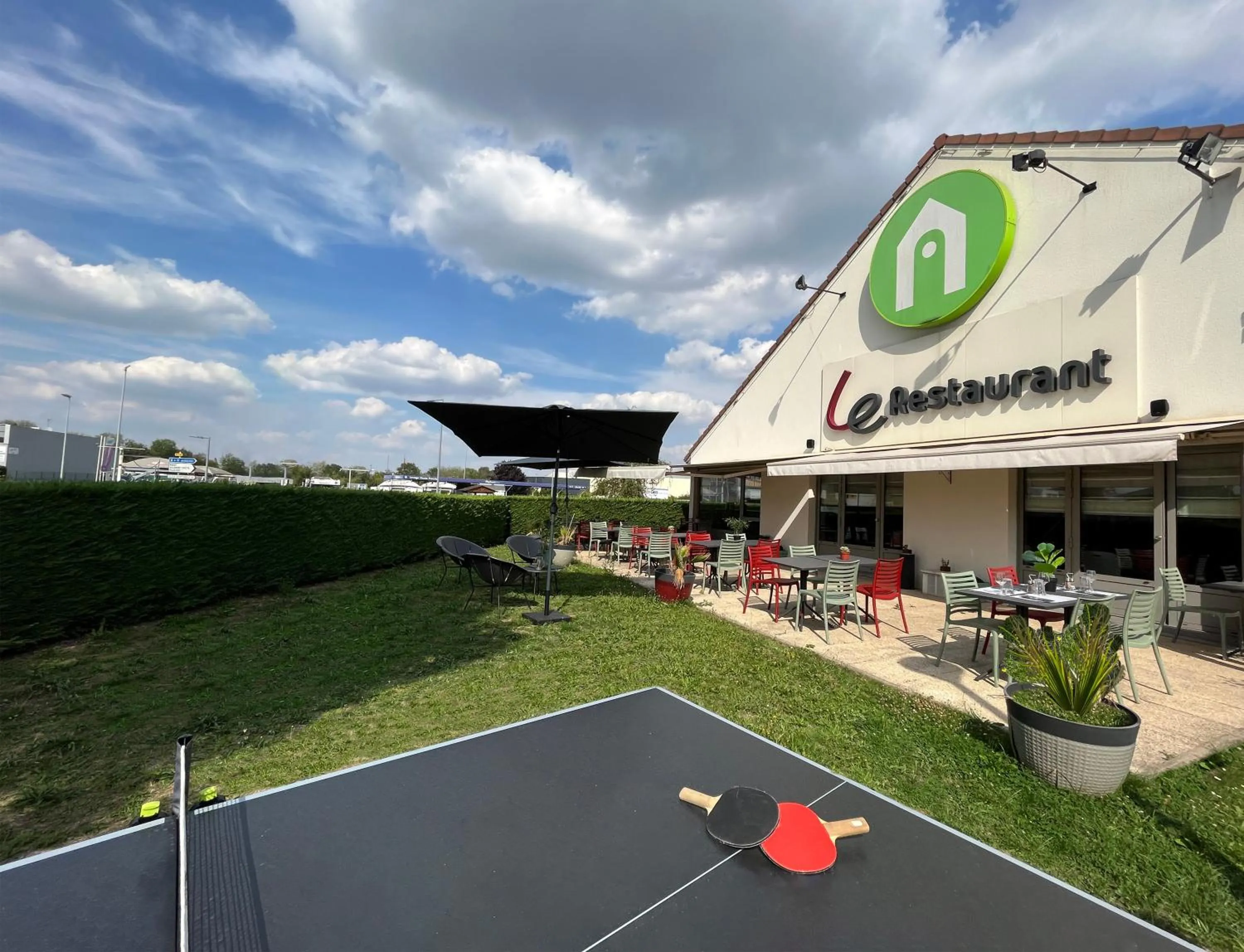 Restaurant/places to eat in Campanile Villejust - za Courtaboeuf