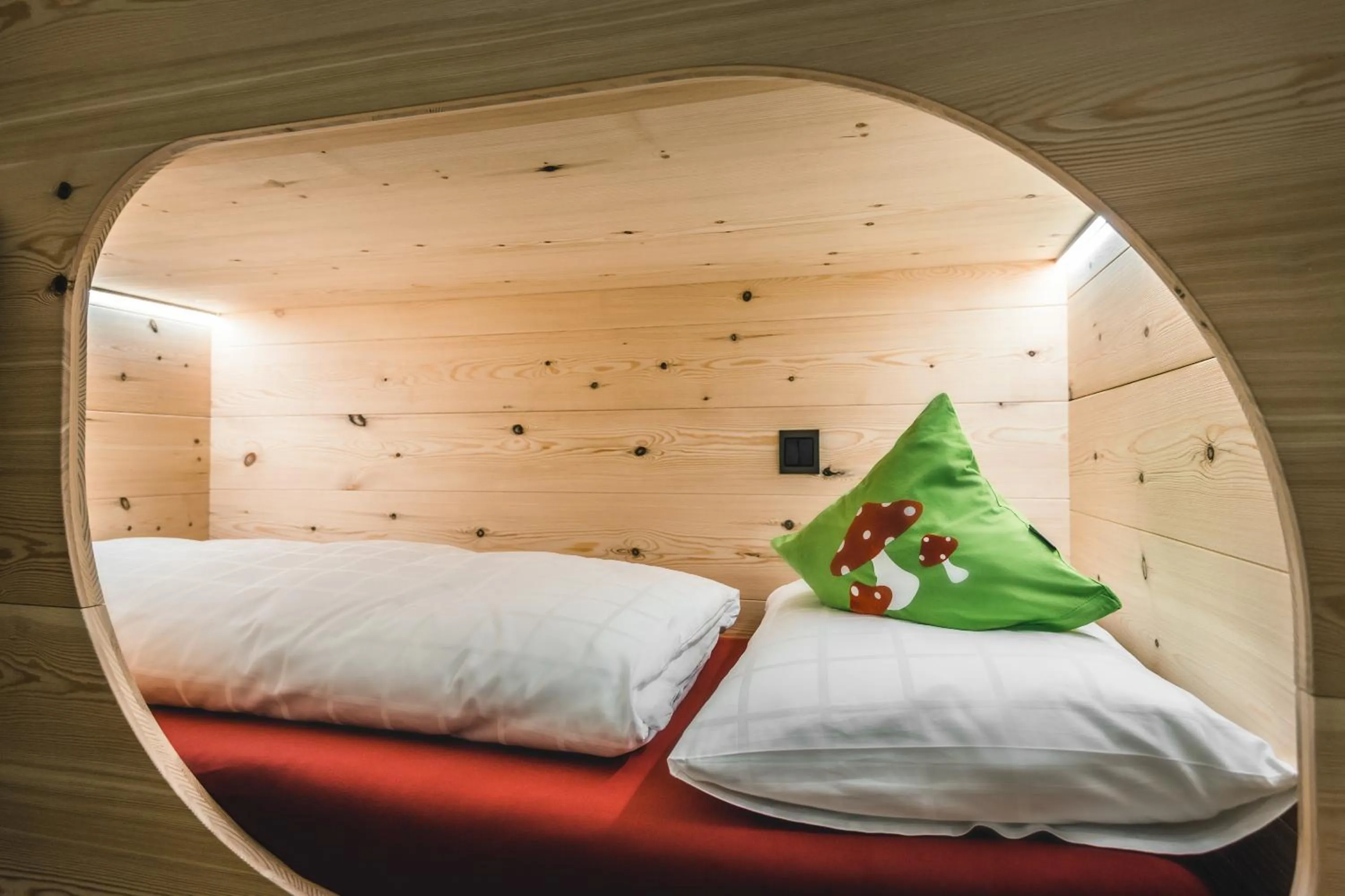 Photo of the whole room, Bed in Lüch de Costa