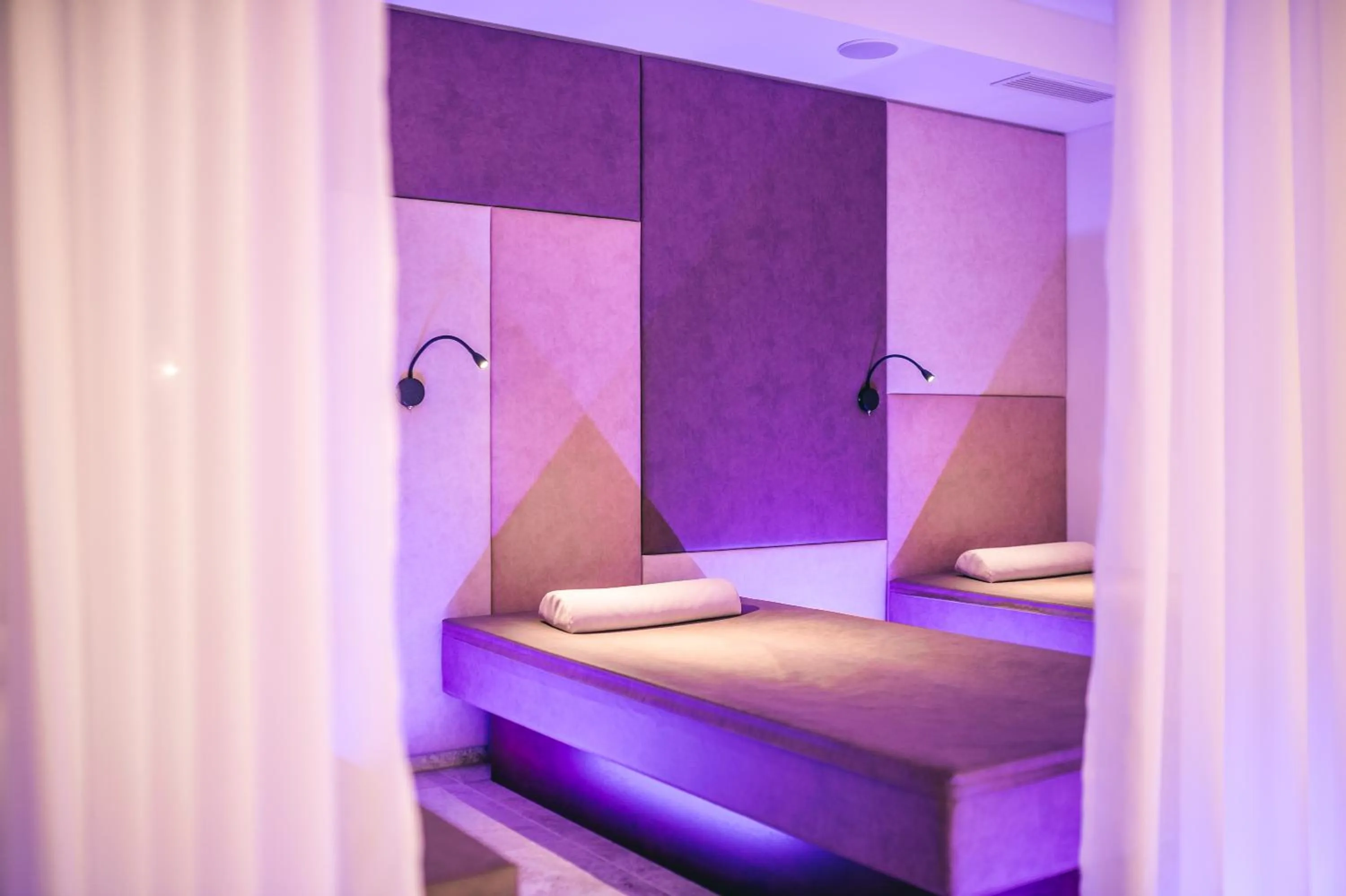 Spa and wellness centre/facilities, Bed in Lüch de Costa