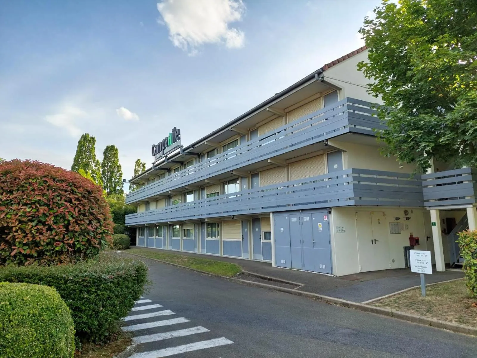 Property building in Campanile Versailles Buc