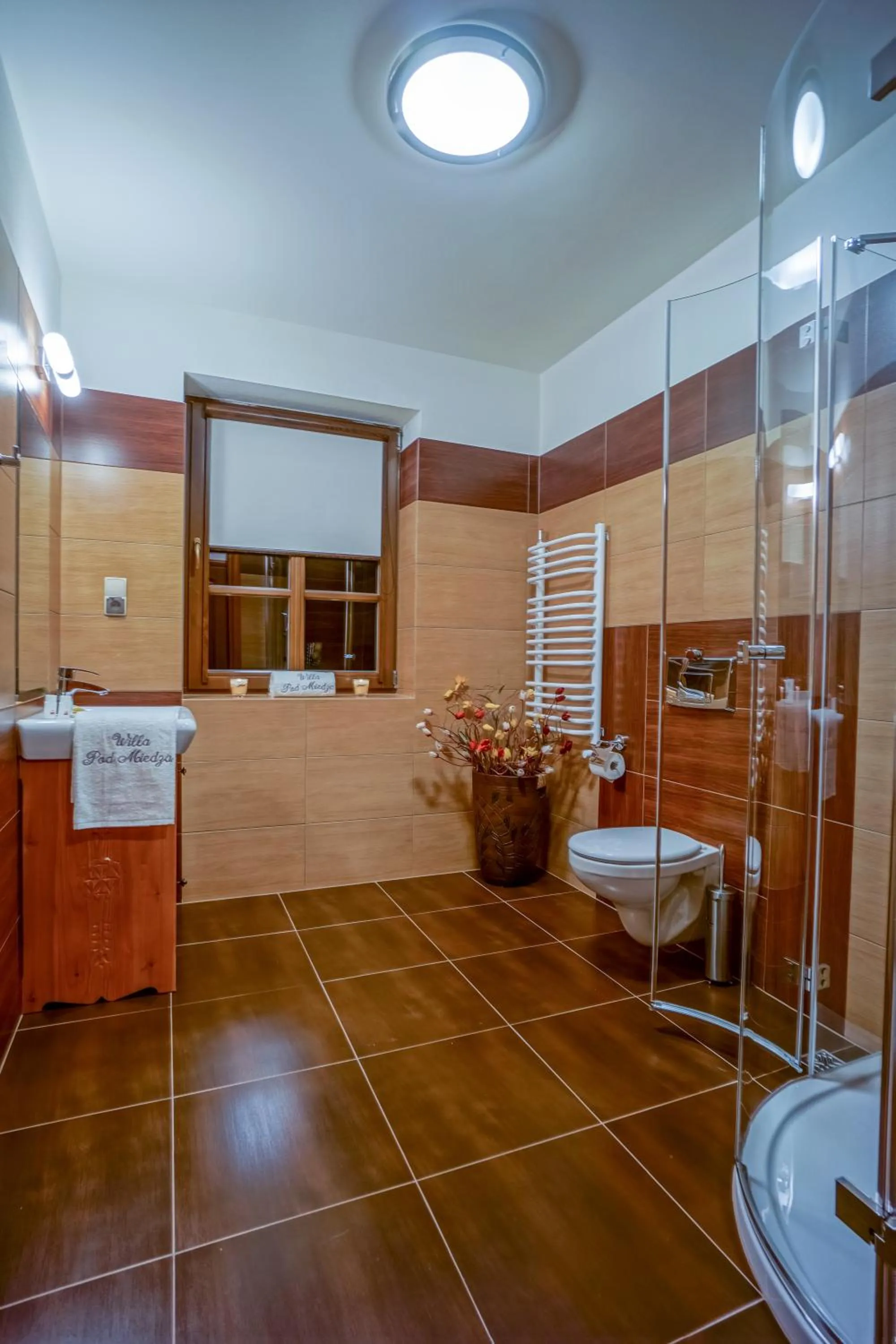 Bathroom in Willa Pod Miedzą 200 m do Term