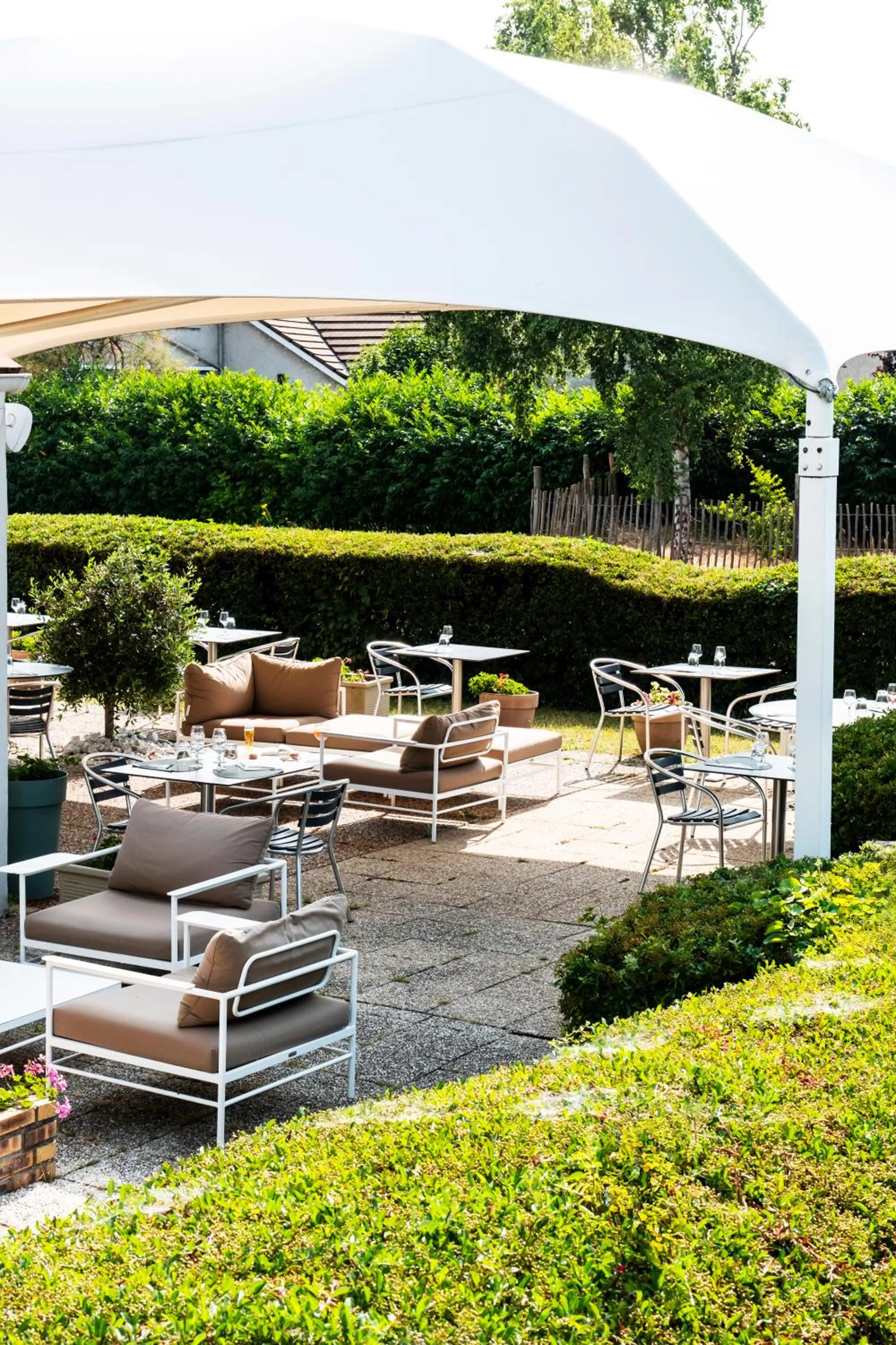 Patio in Campanile Montesson - Le Vésinet