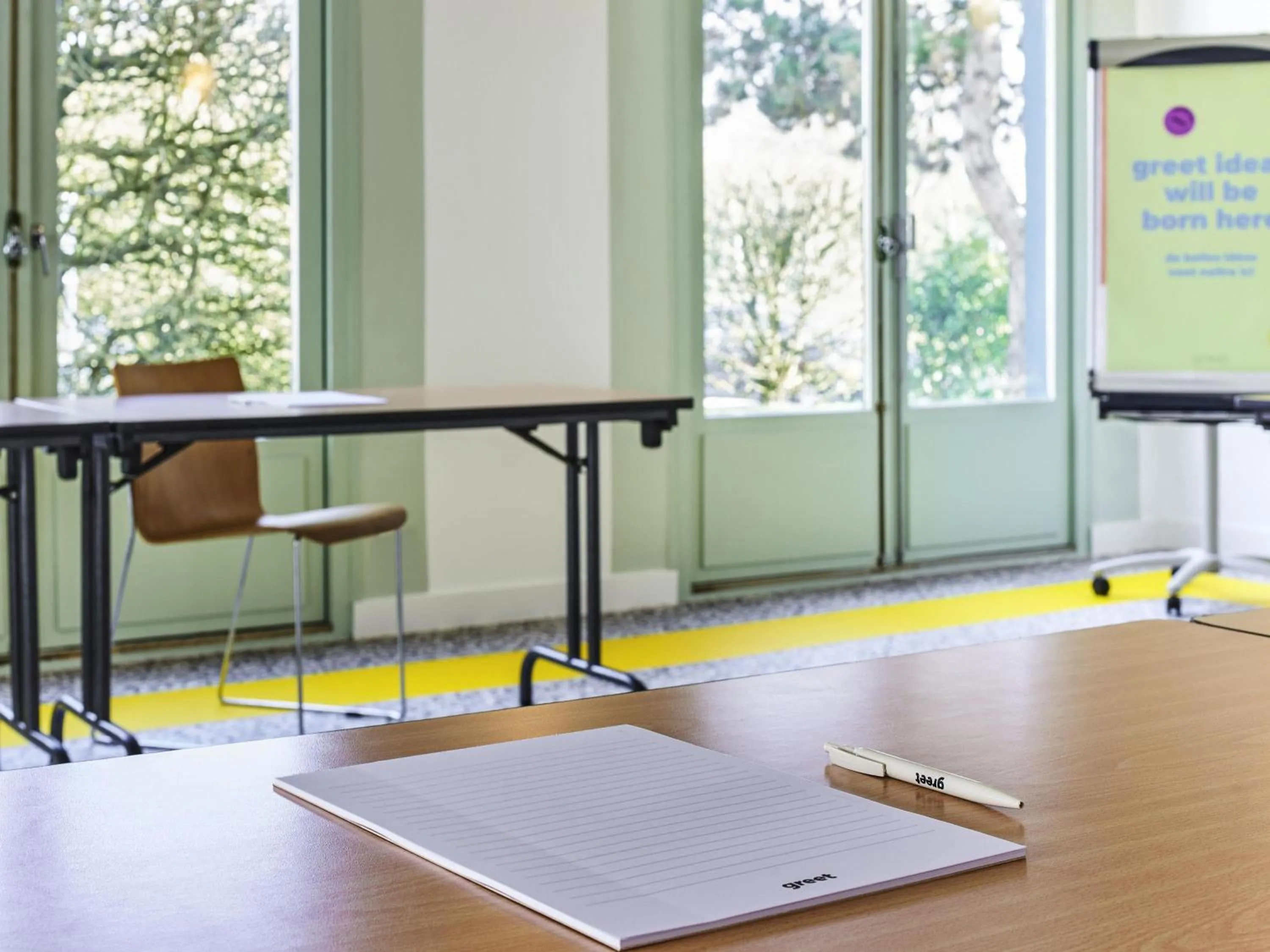 Meeting/conference room in Greet Hotel Versailles - Voisins Le Bretonneux