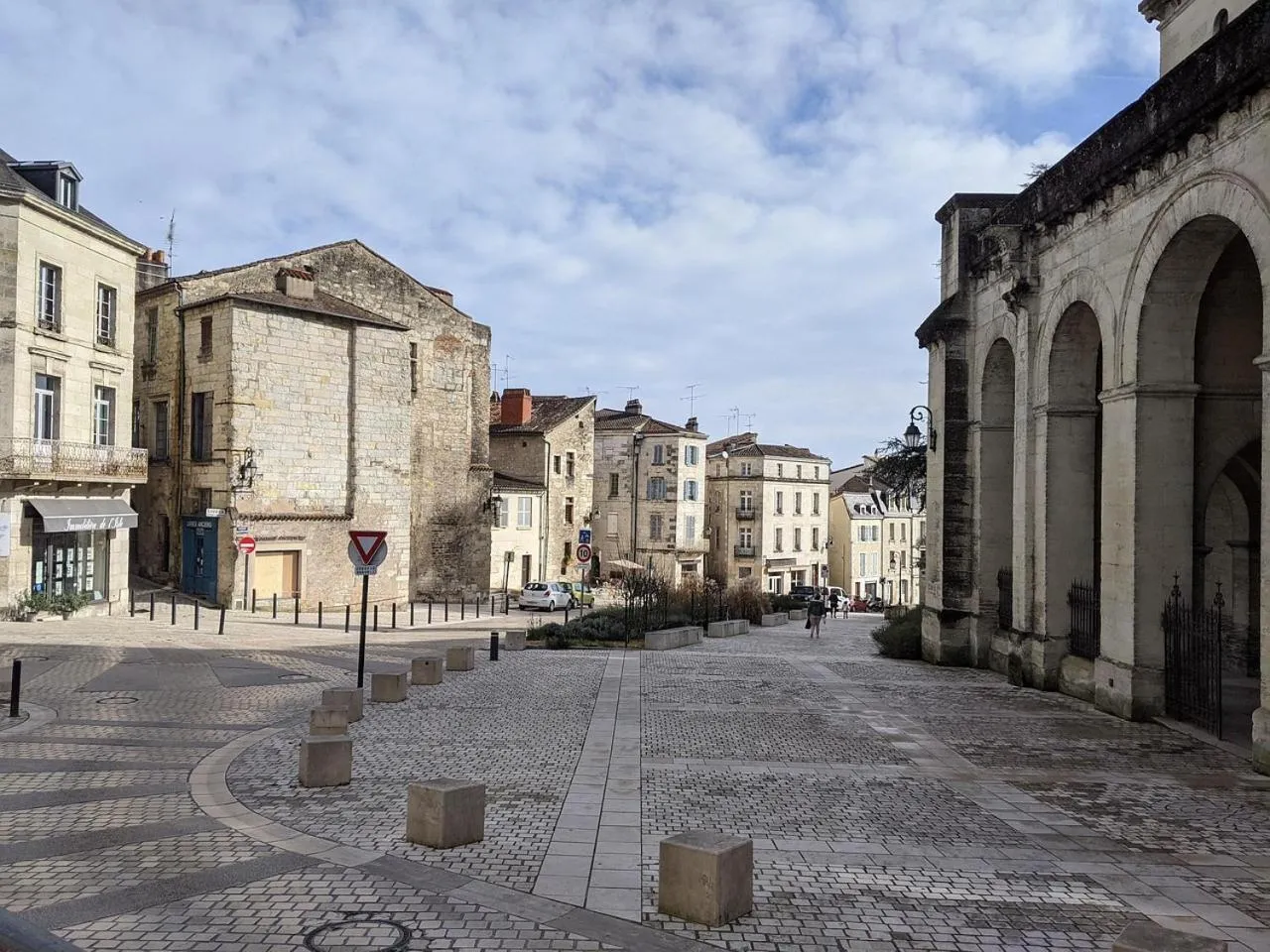 City view in Ampaline HOTEL - Perigueux Boulazac