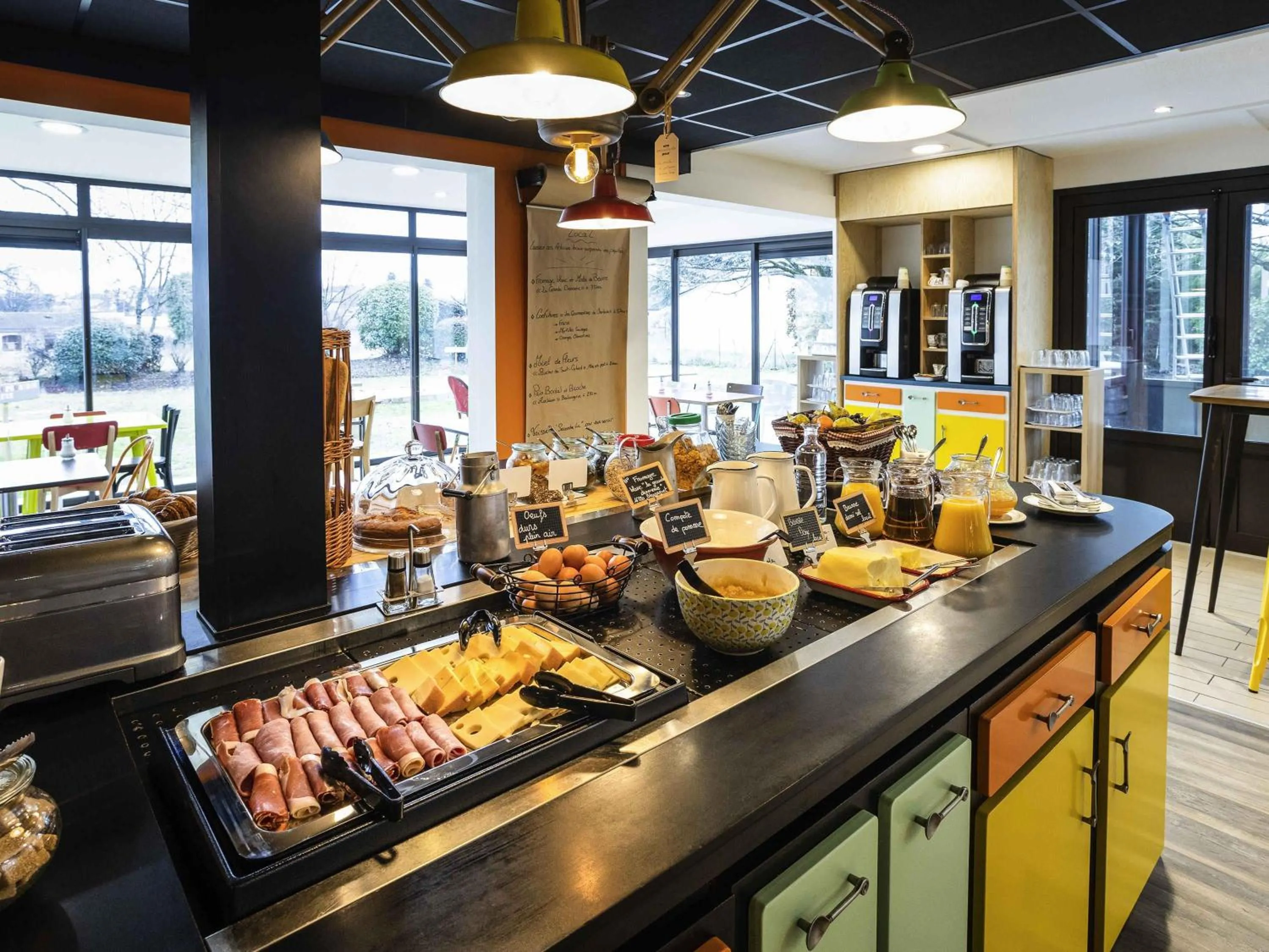 Breakfast in greet hôtel Angoulême